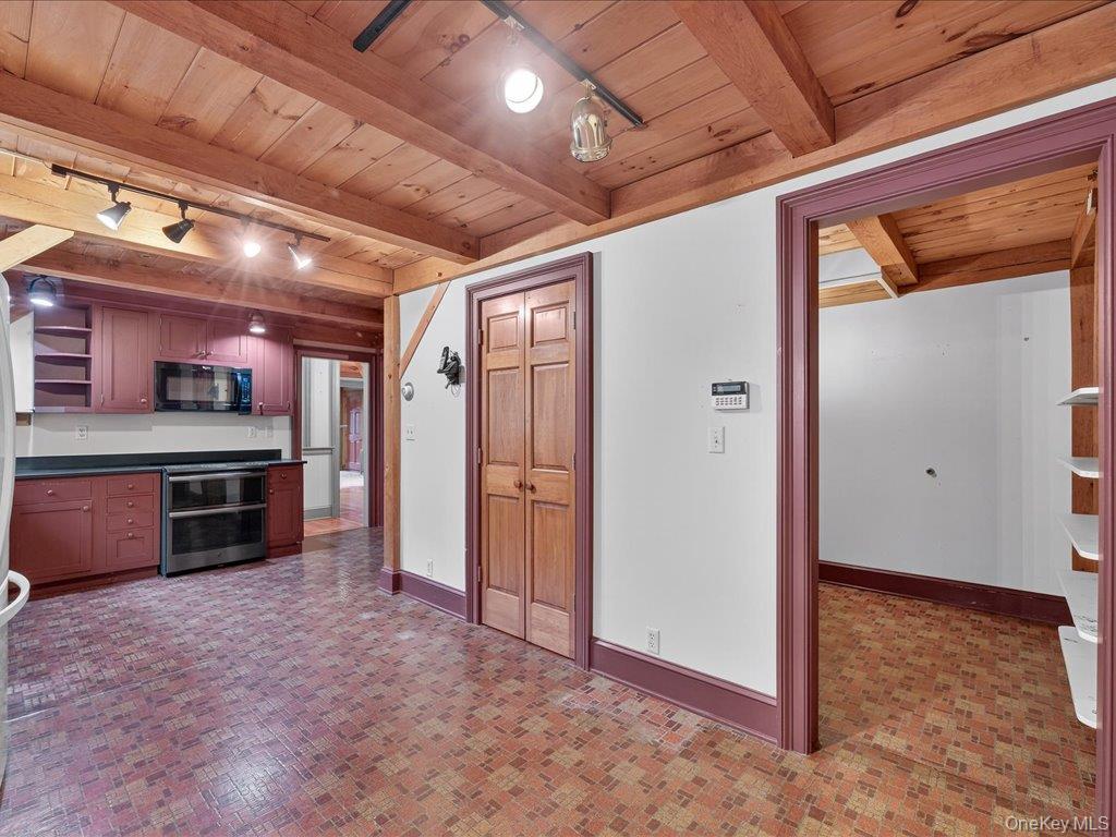 121 Valley Farm Road, Millbrook, NY 12545