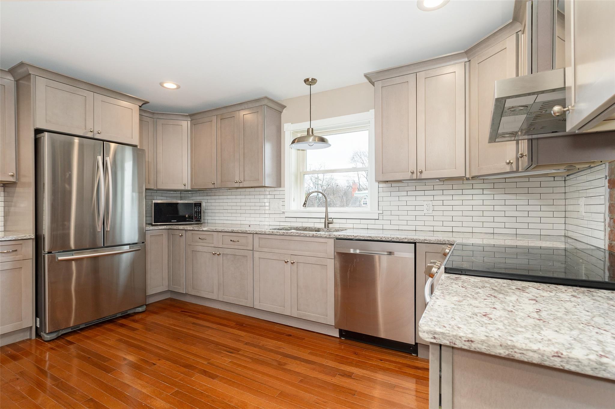 204 Mill Street # 2nd floor, Poughkeepsie, NY 12601