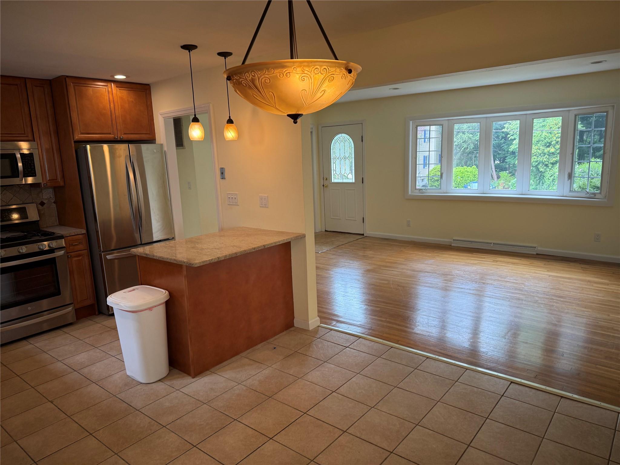 102 Putnam Road, Cortlandt Manor, NY 10567