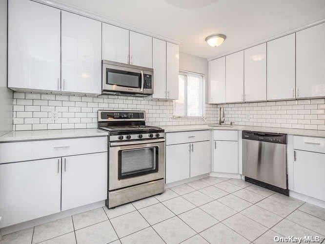 62A Linwood N, Port Washington, NY 11050