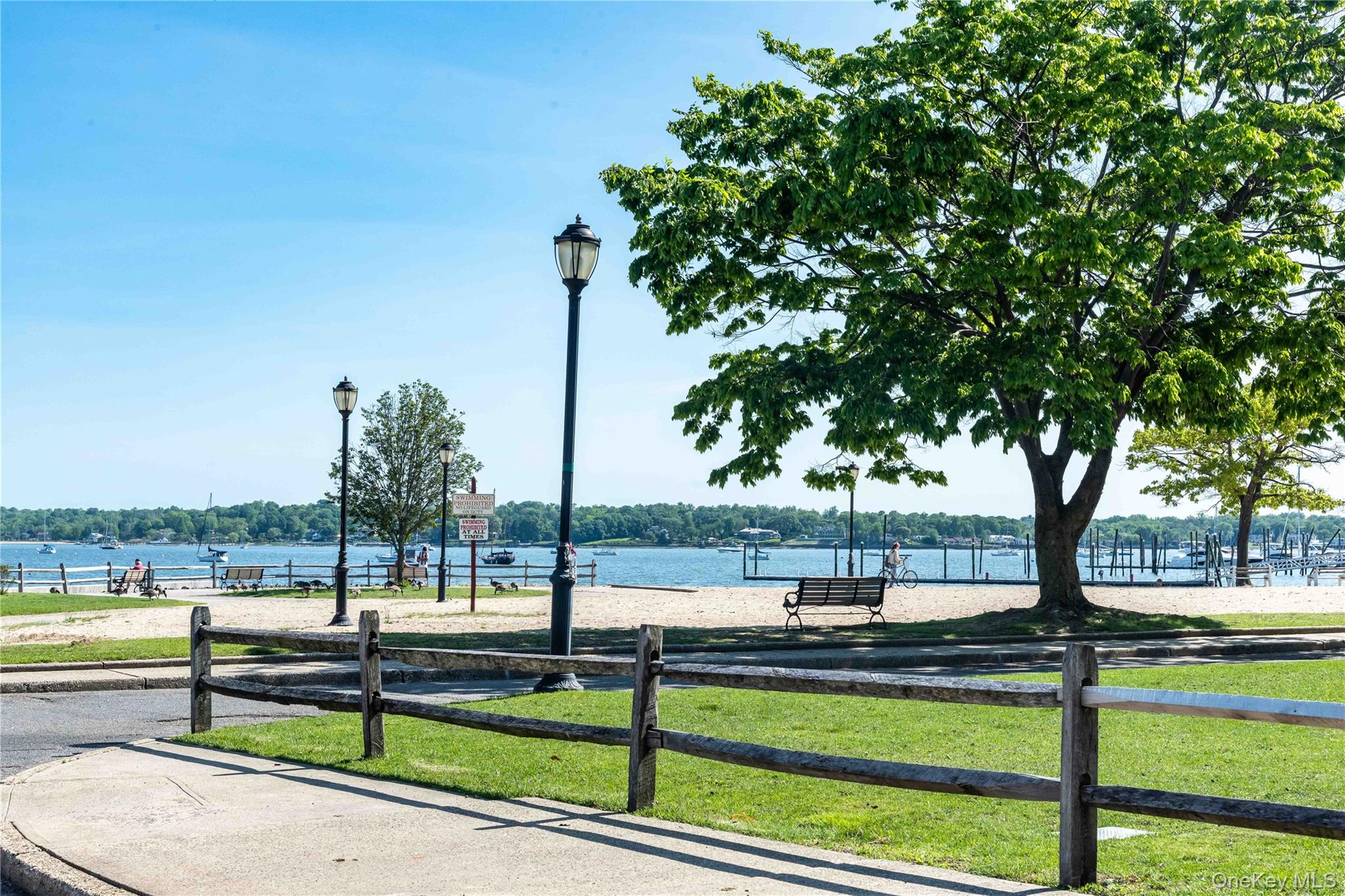 62A Linwood N, Port Washington, NY 11050