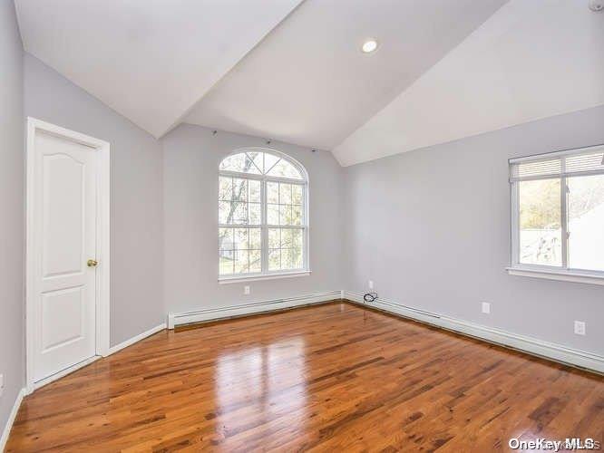 62A Linwood N, Port Washington, NY 11050