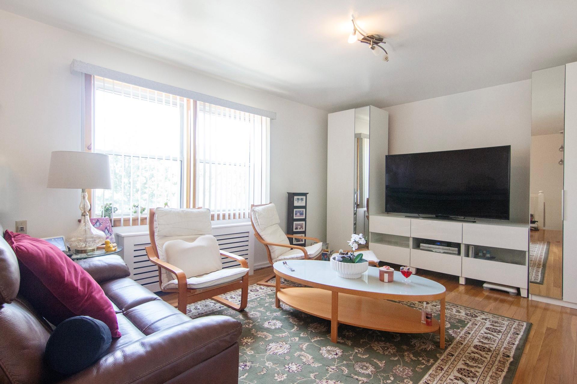 71-50 252 Street # 11B, Bellerose, NY 11426