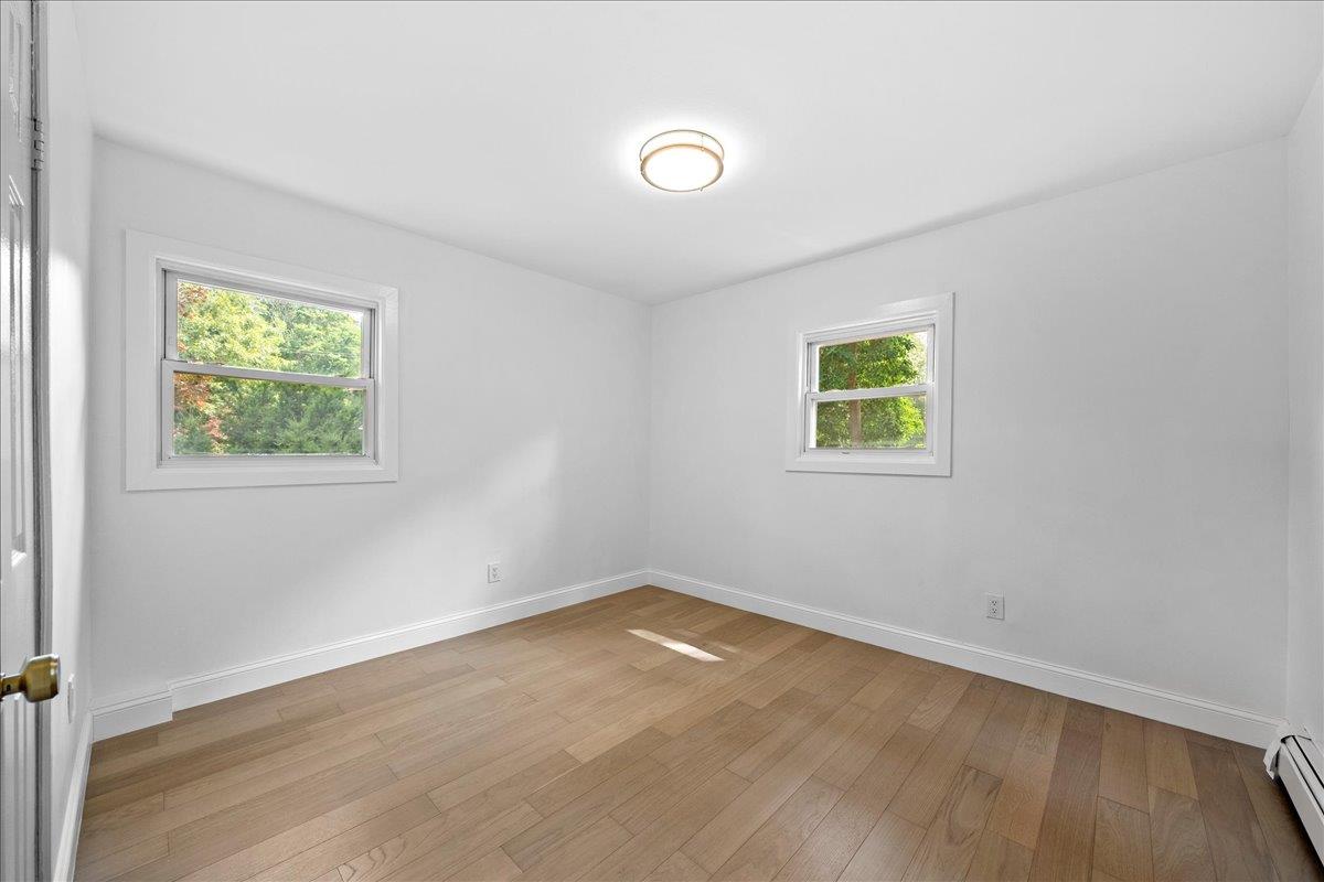 404 Oxhead Road, Stony Brook, NY 11790