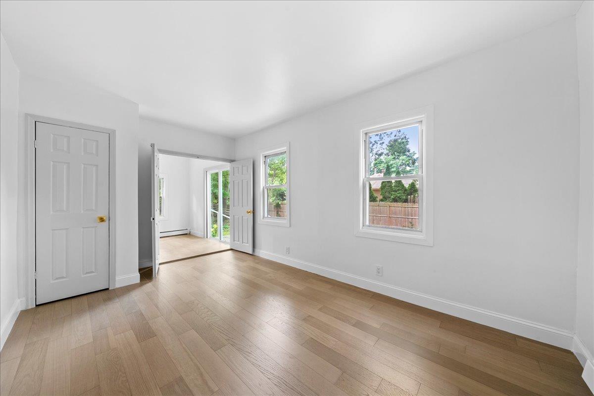 404 Oxhead Road, Stony Brook, NY 11790