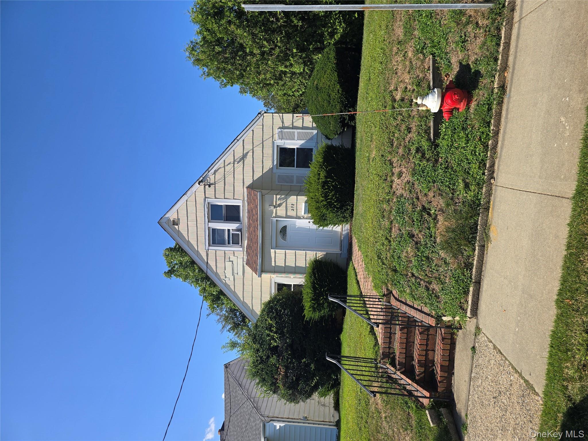 217 Hillside Avenue, New Hyde Park, NY 11040