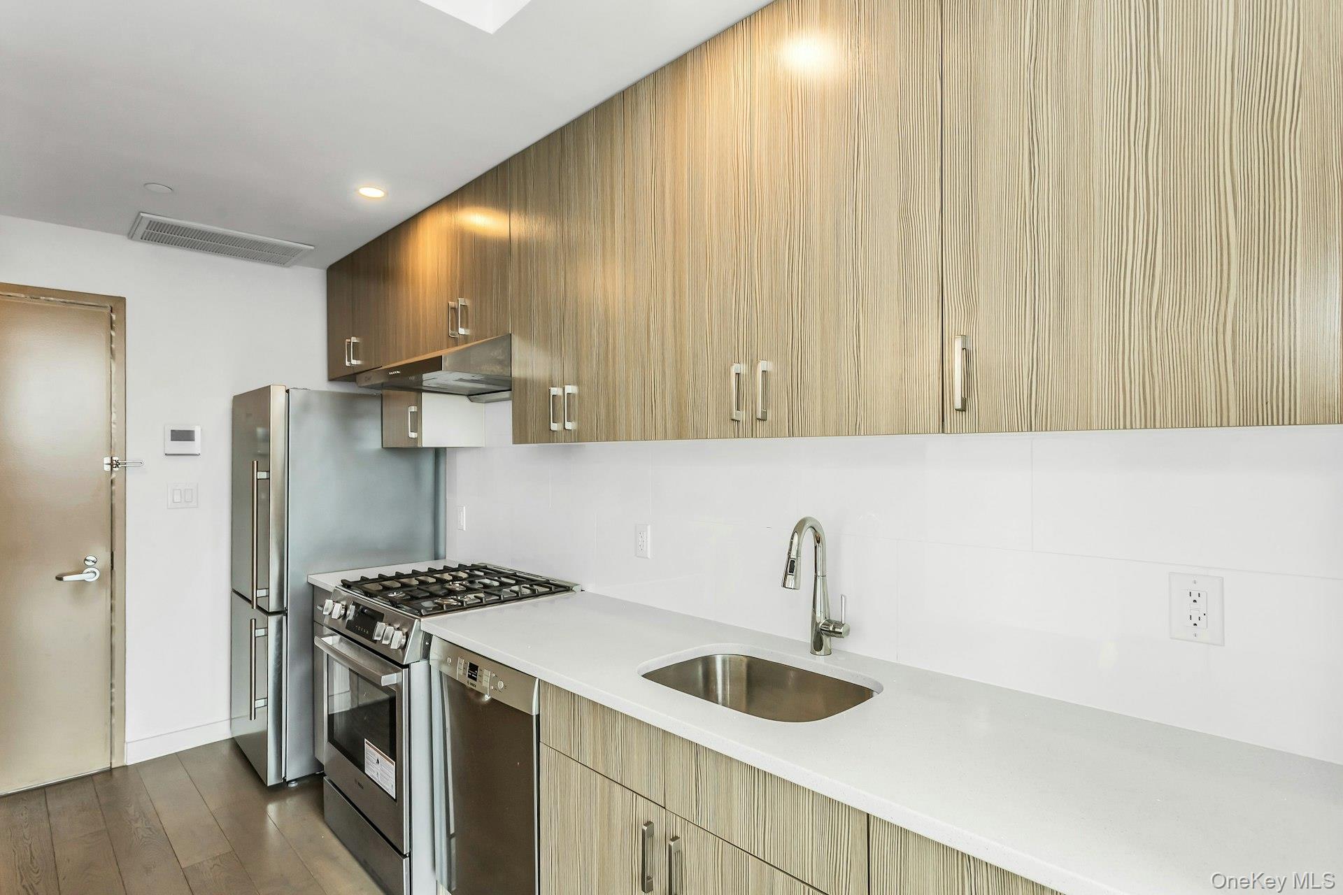 88-08 Justice Avenue # 15N, Elmhurst, NY 11373