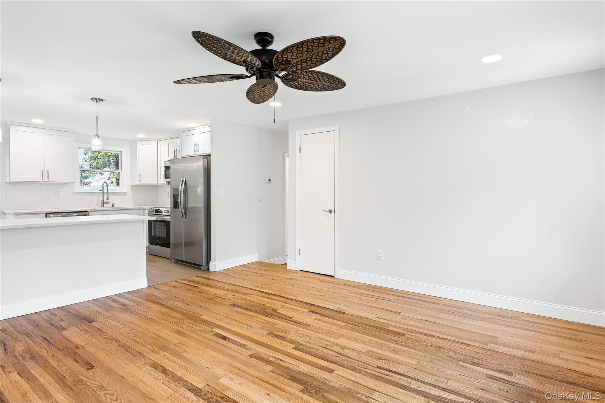 4991 Express Drive N, Lake Ronkonkoma, NY 11779