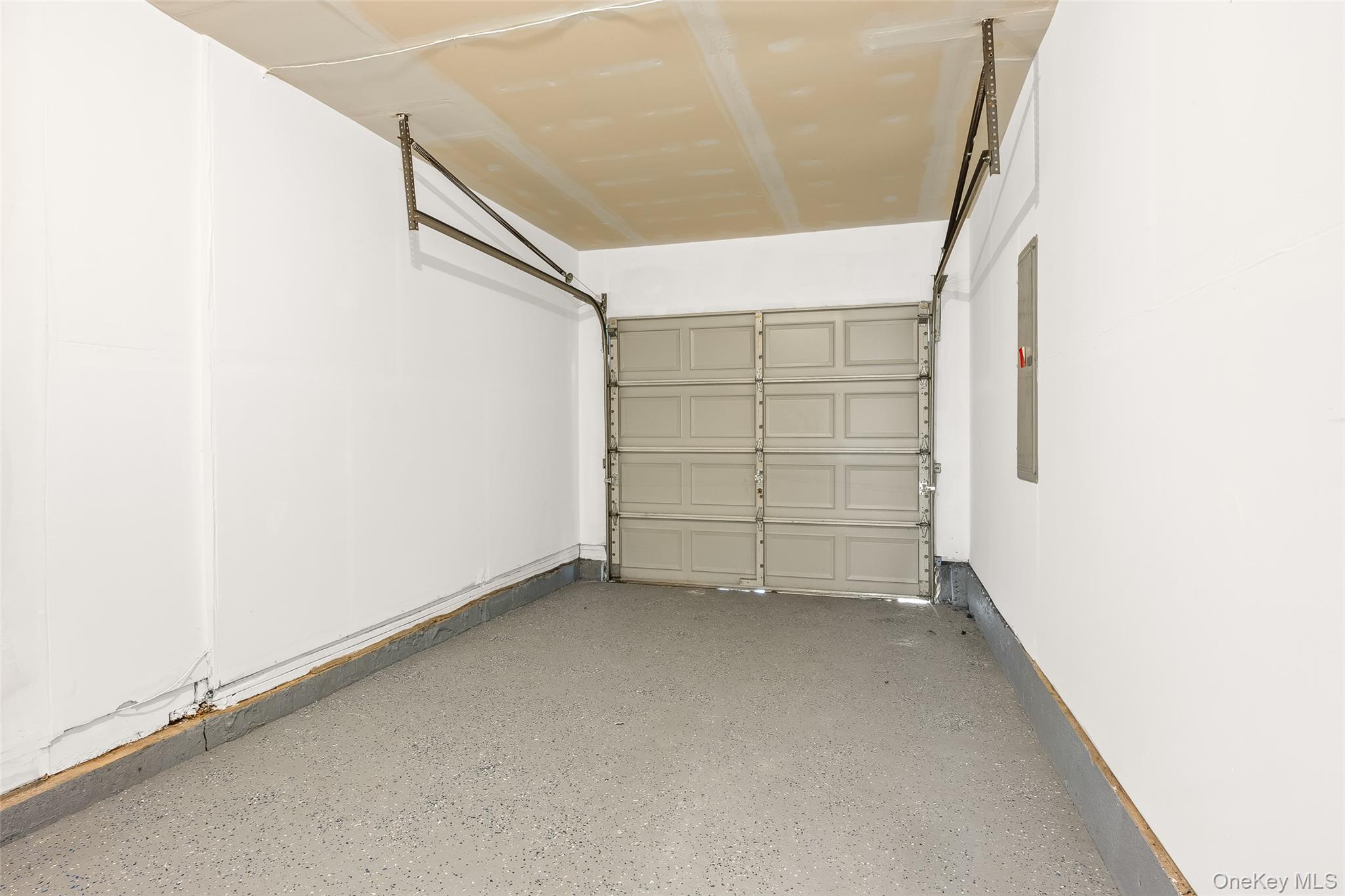 4991 Express Drive N, Lake Ronkonkoma, NY 11779