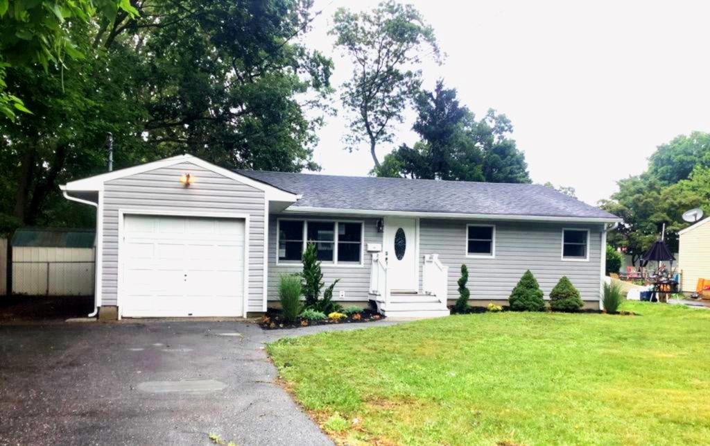 4991 Express Drive N, Lake Ronkonkoma, NY 11779