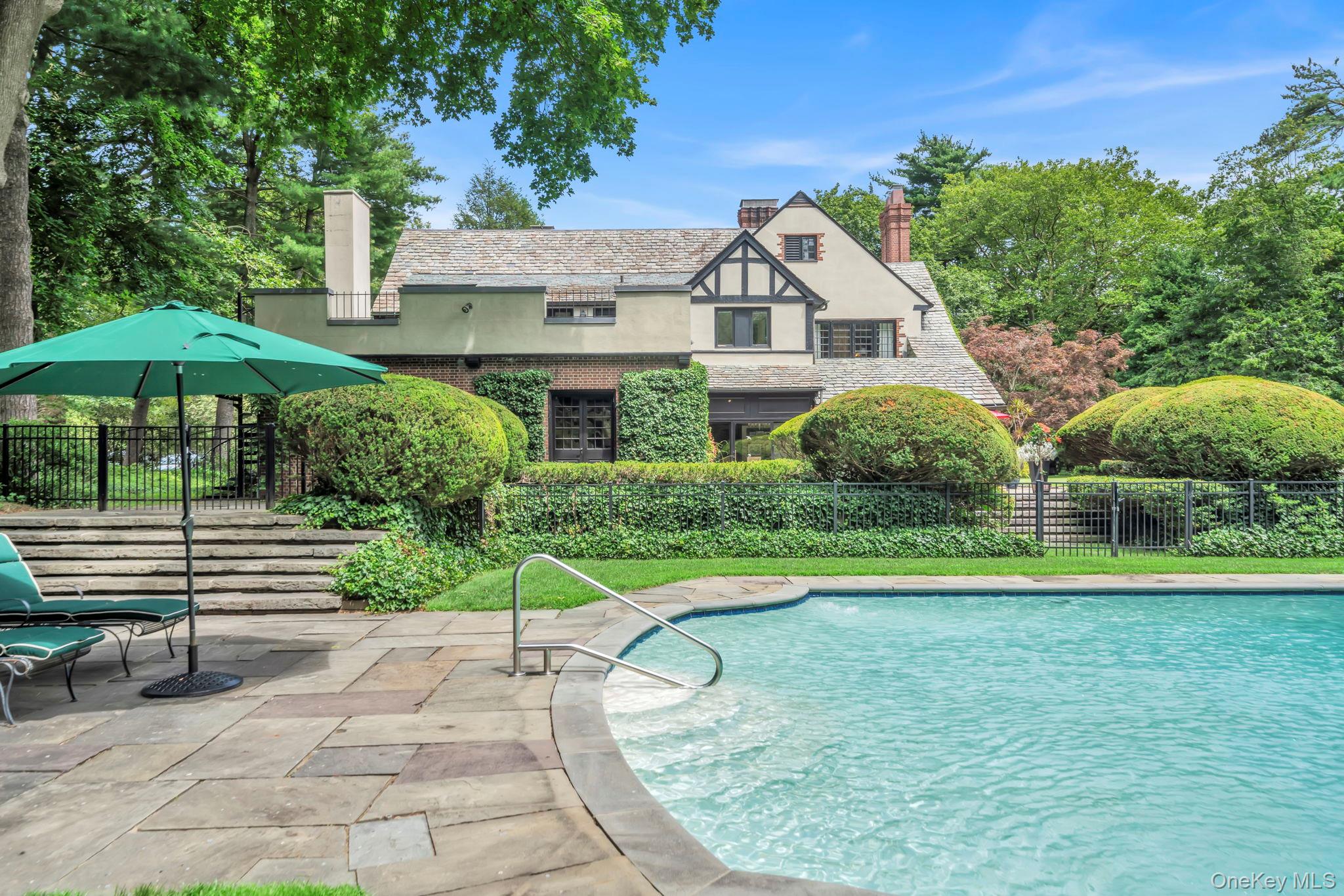 95 Piping Rock Road, Locust Valley, NY 11560