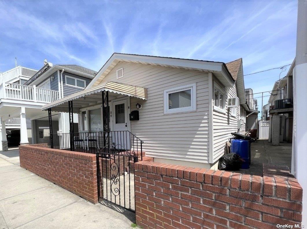 86 Wyoming Avenue, Long Beach, NY 11561