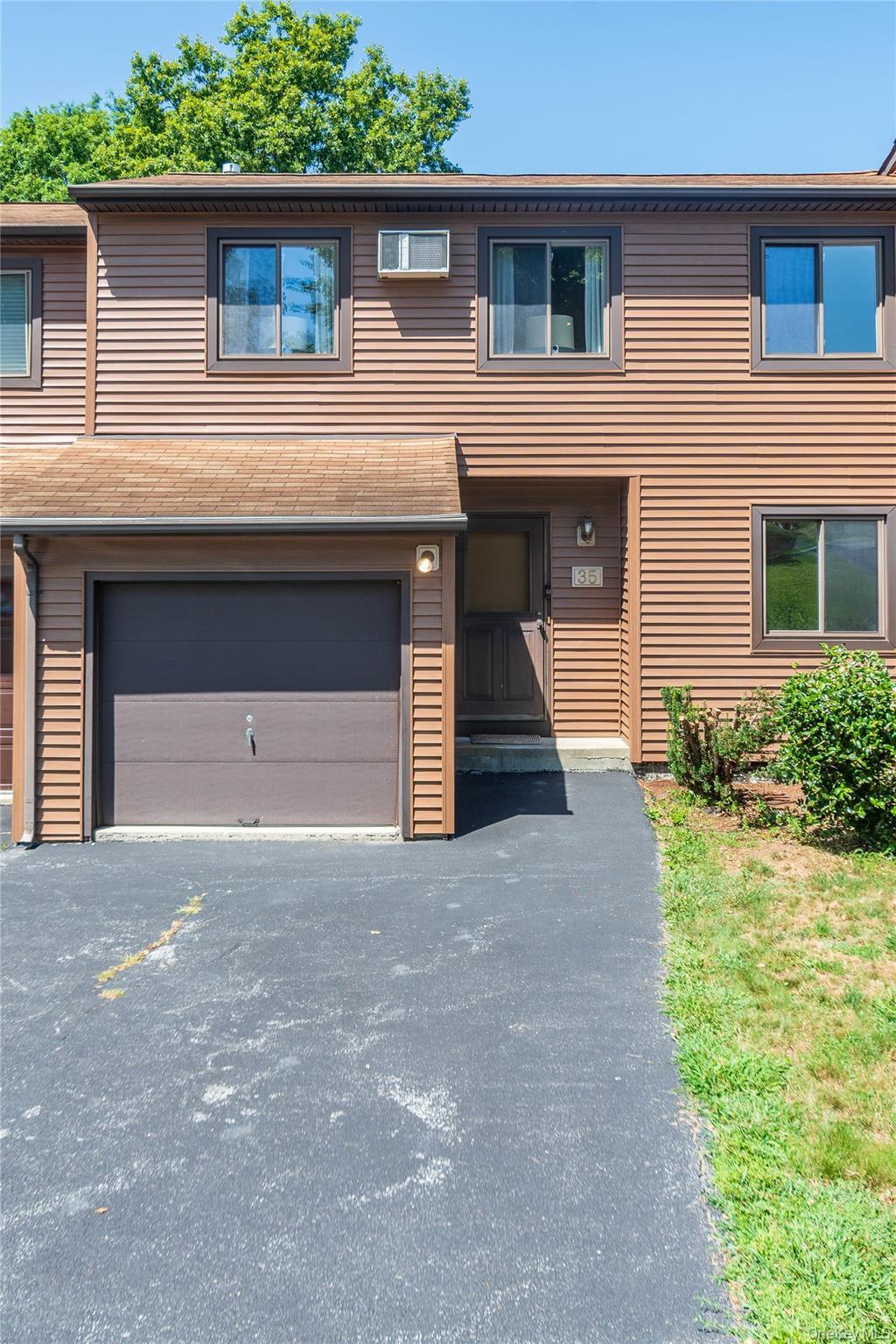 35 Bayberry Circle, Fishkill, NY 12524