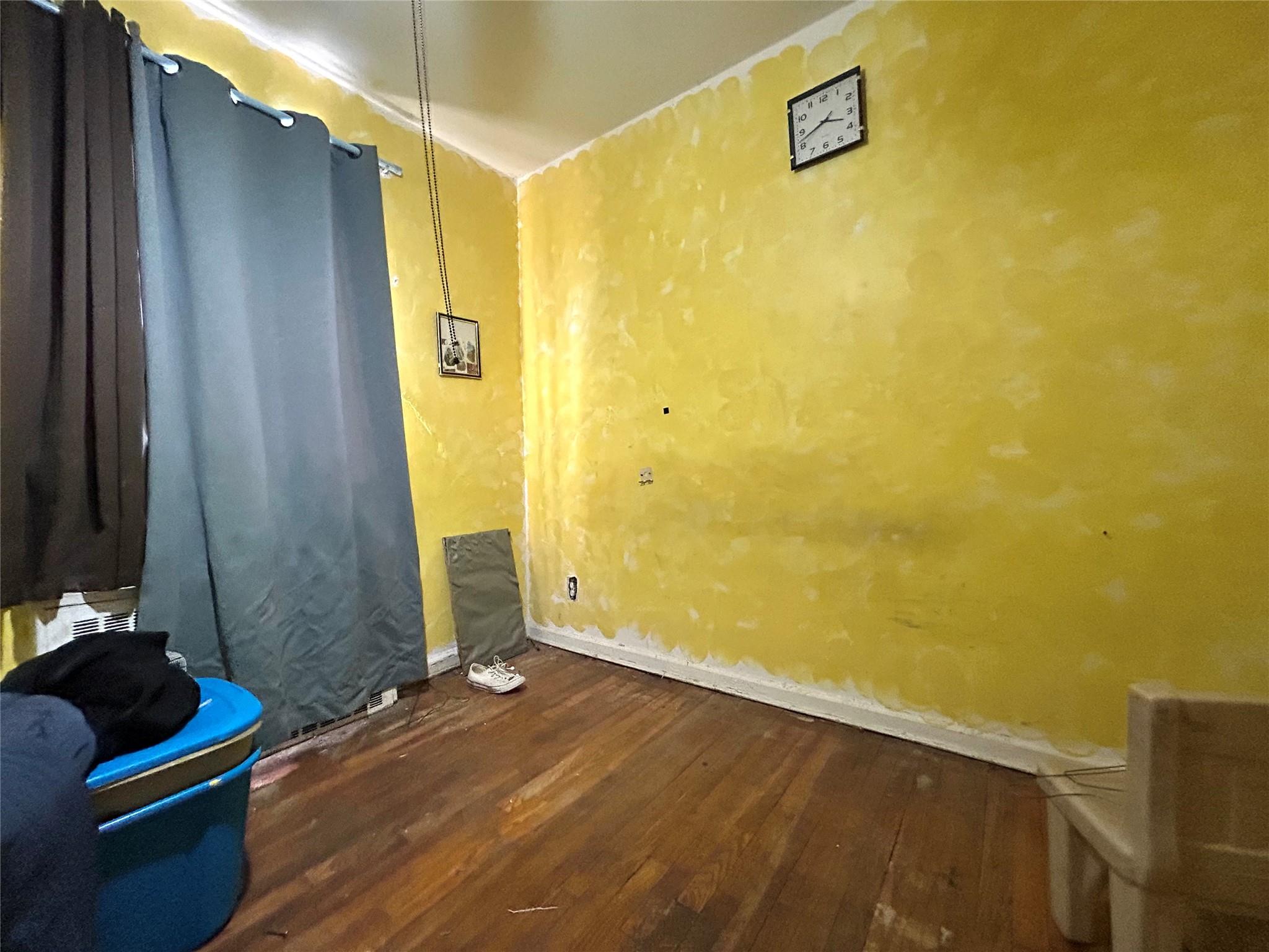 58-25 83rd Street, Middle Village, NY 11379