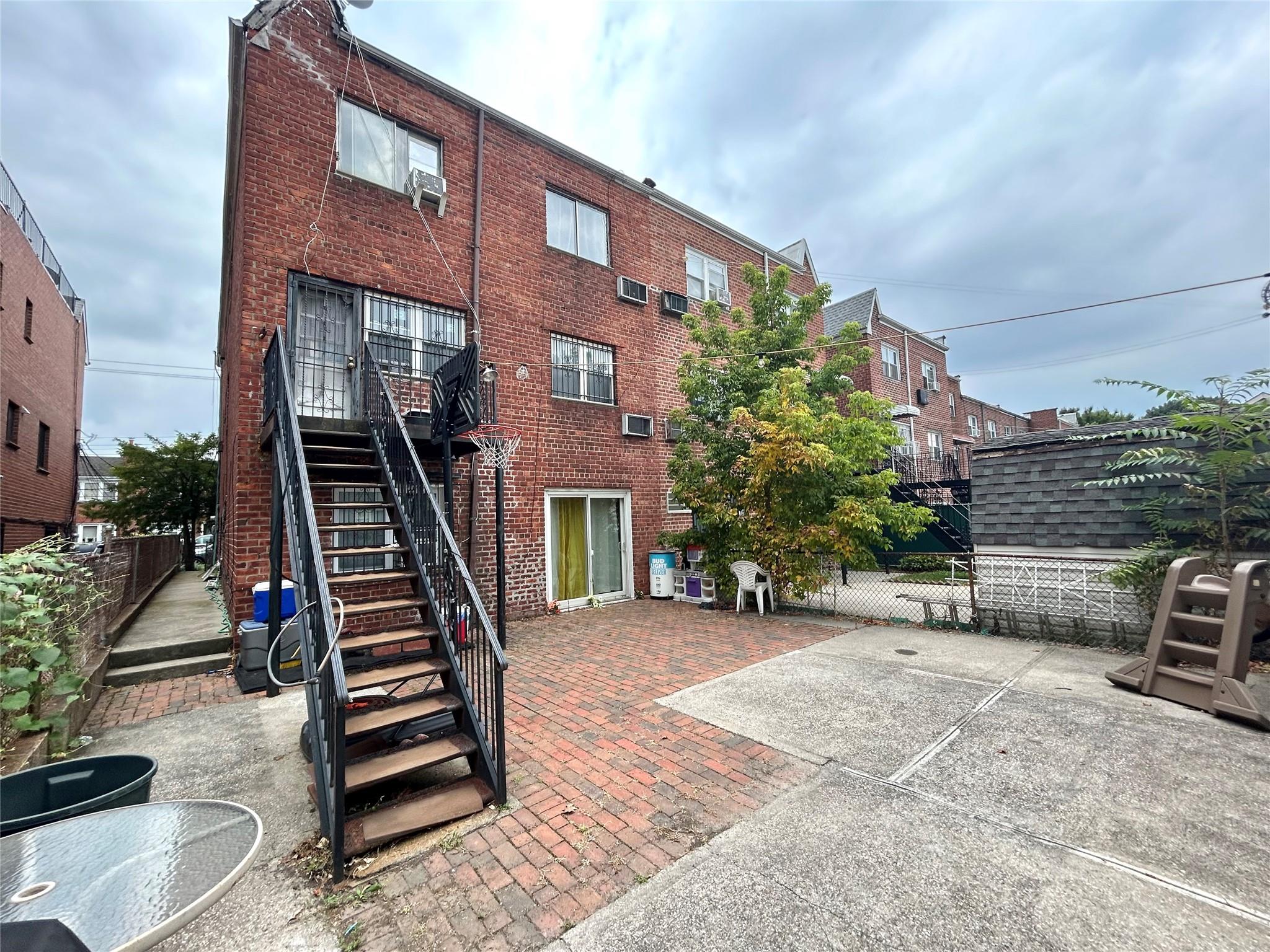 58-25 83rd Street, Middle Village, NY 11379