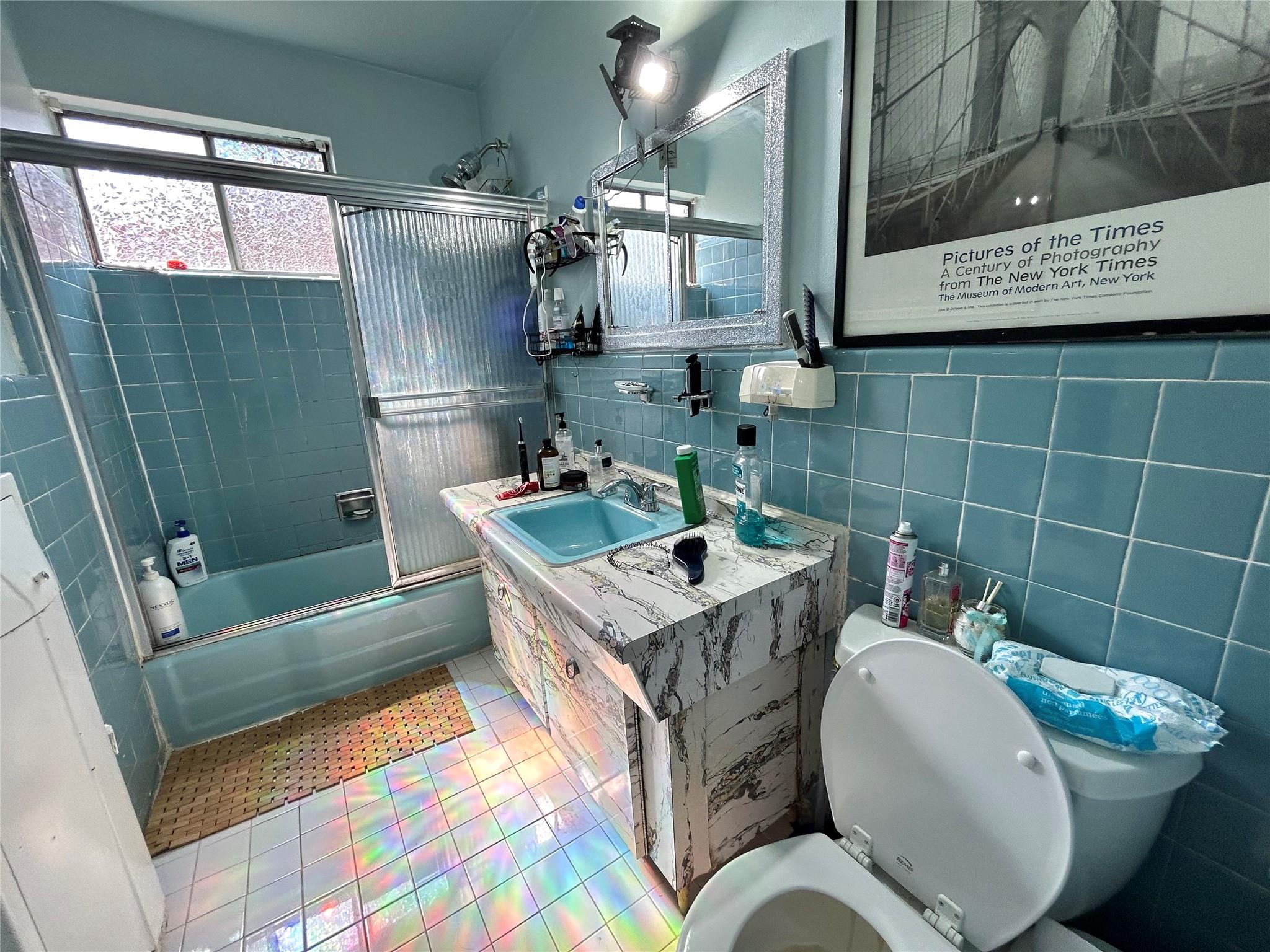 58-25 83rd Street, Middle Village, NY 11379