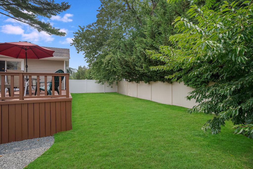 242 Thompson Avenue, Oceanside, NY 11572