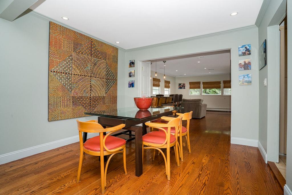 242 Thompson Avenue, Oceanside, NY 11572