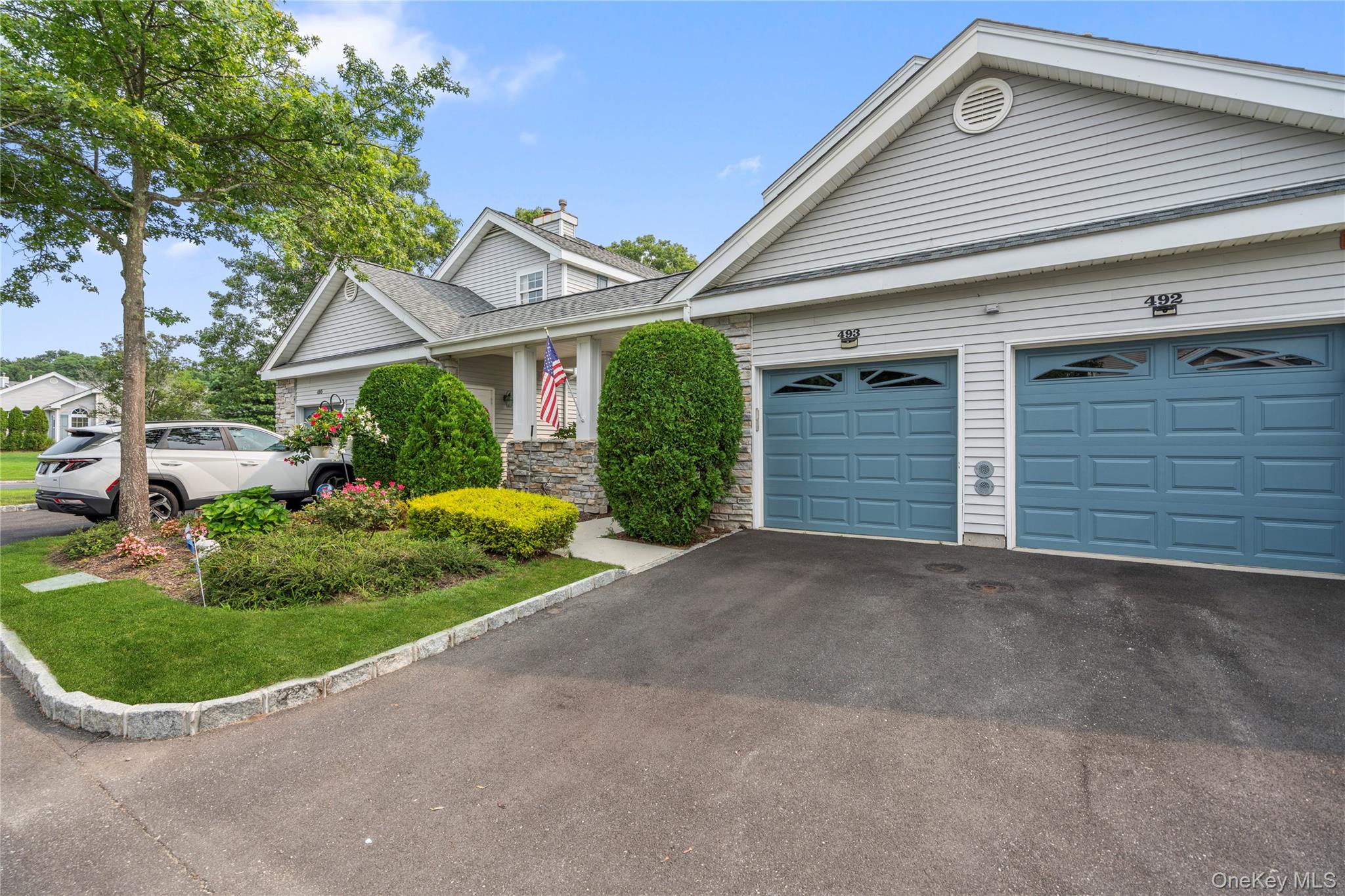 493 Woodscreek Court, Moriches, NY 11955