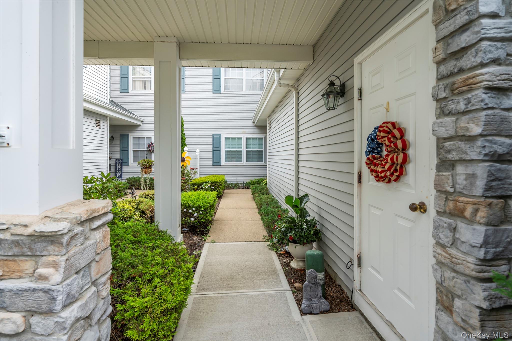 493 Woodscreek Court, Moriches, NY 11955