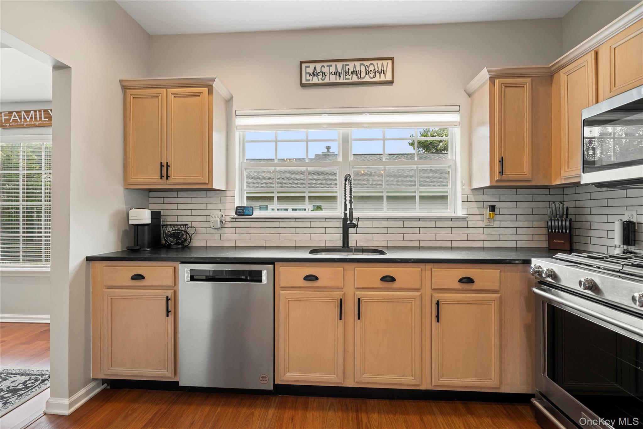 493 Woodscreek Court, Moriches, NY 11955