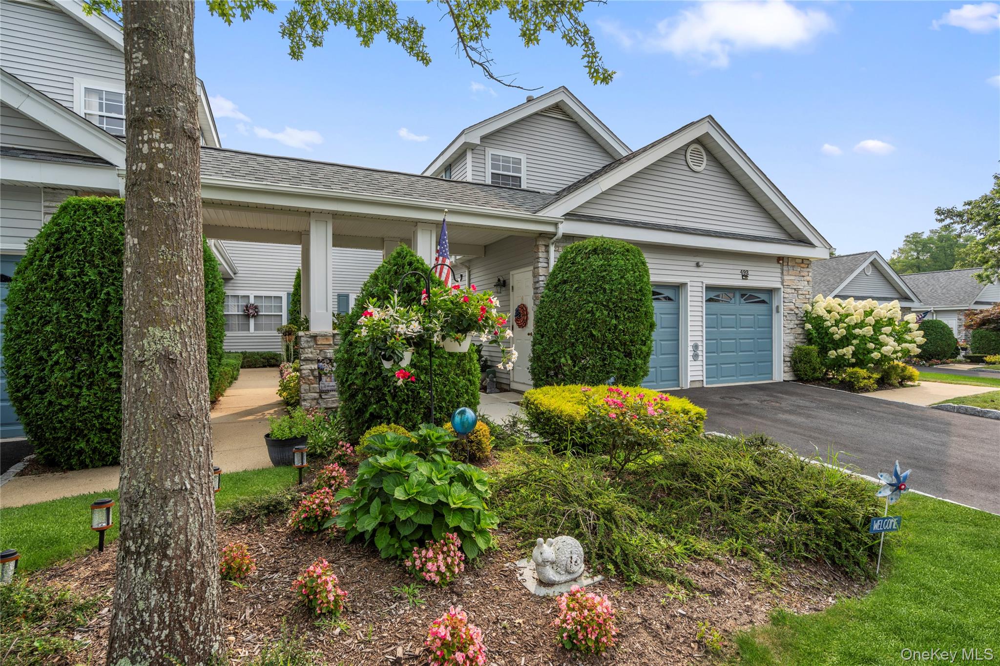 493 Woodscreek Court, Moriches, NY 11955