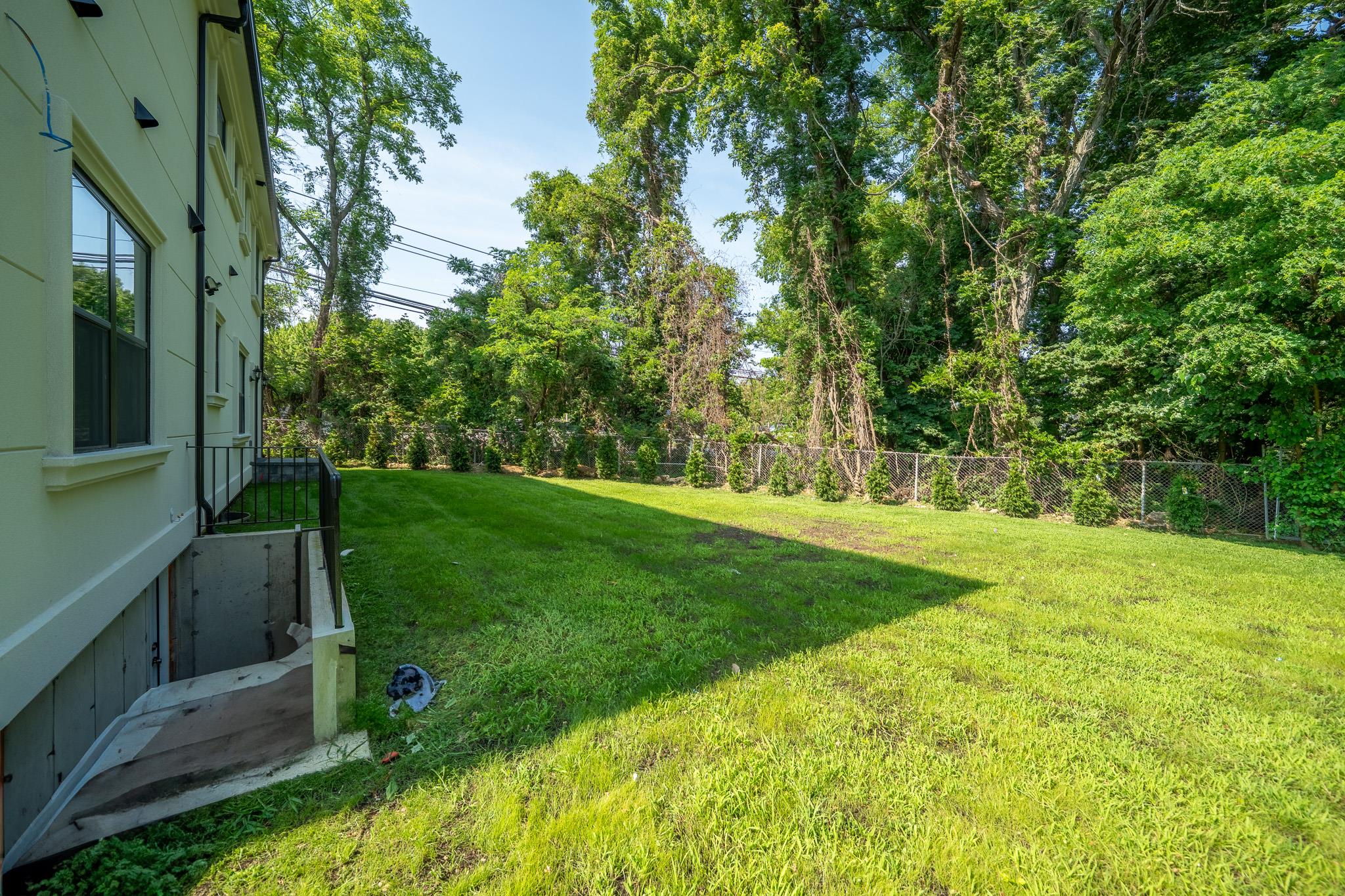 770 Cedar Street, Syosset, NY 11791