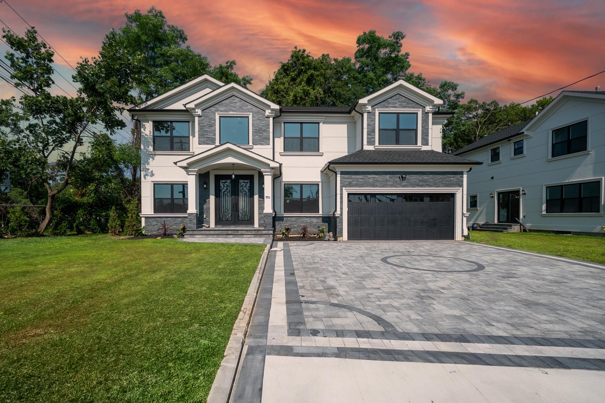 770 Cedar Street, Syosset, NY 11791