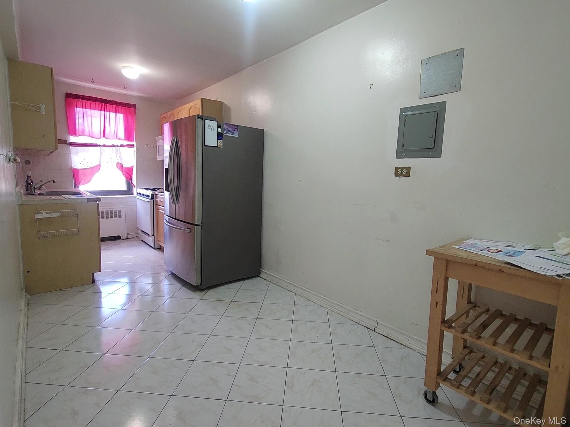 90-09 Northern Boulevard # 303, Jackson Heights, NY 11372