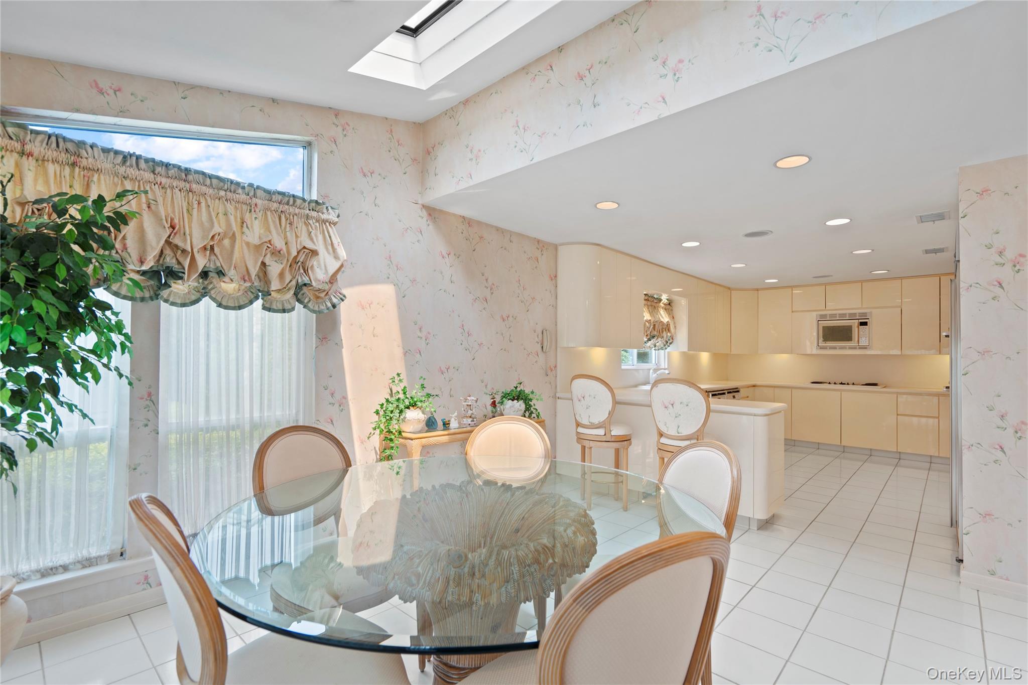 35 Tiffany Circle, Manhasset, NY 11030