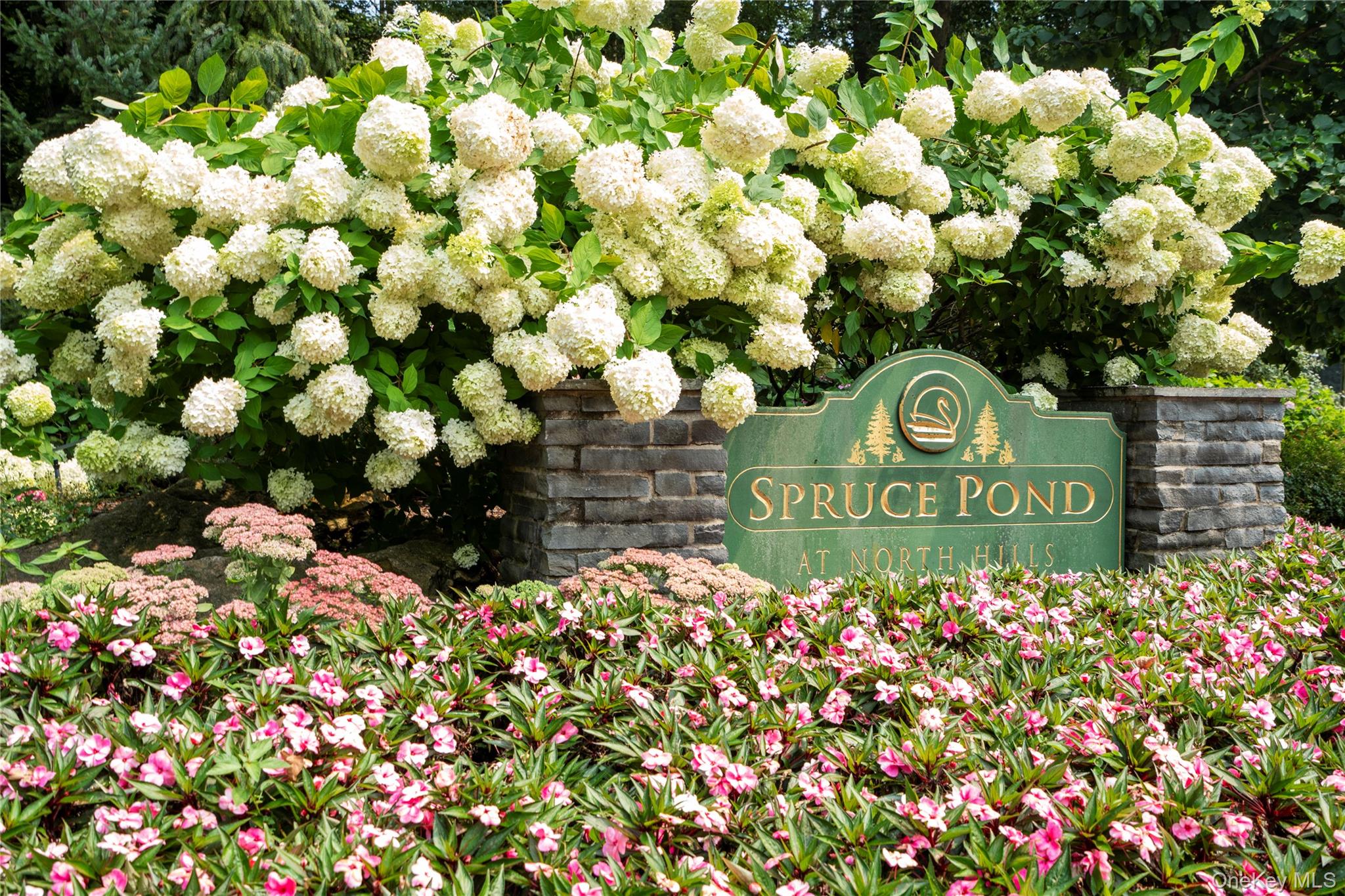 35 Tiffany Circle, Manhasset, NY 11030