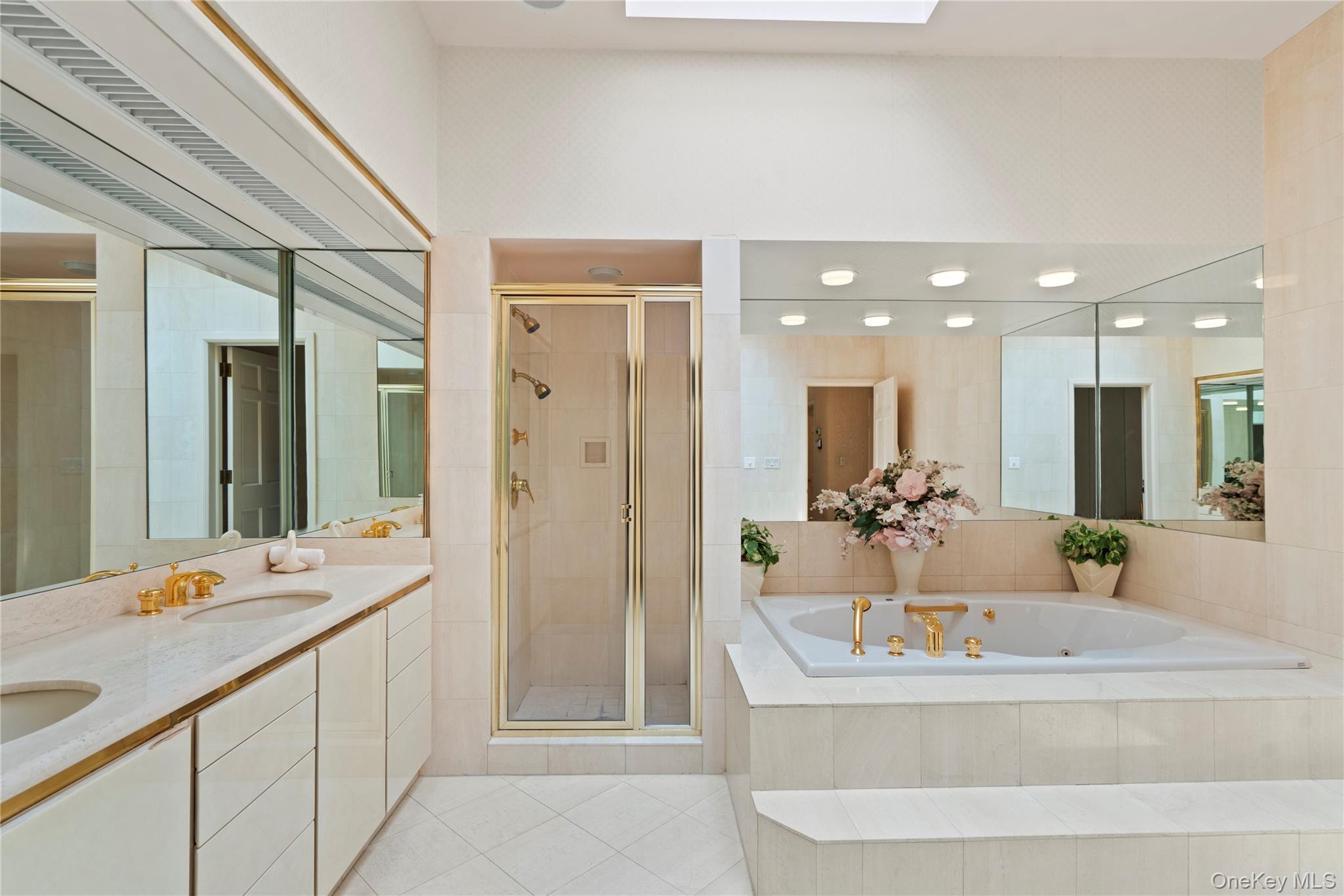 35 Tiffany Circle, Manhasset, NY 11030