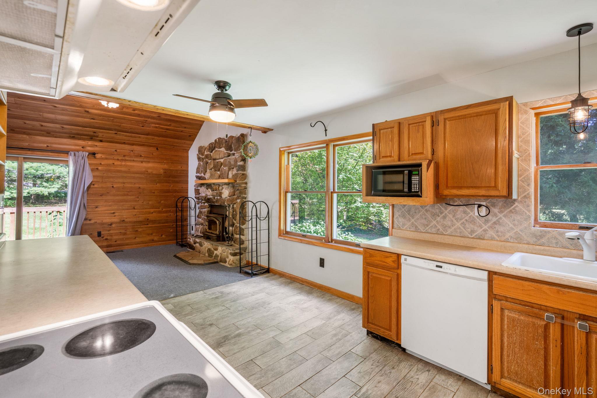 579 State Route 55, Napanoch, NY 12458