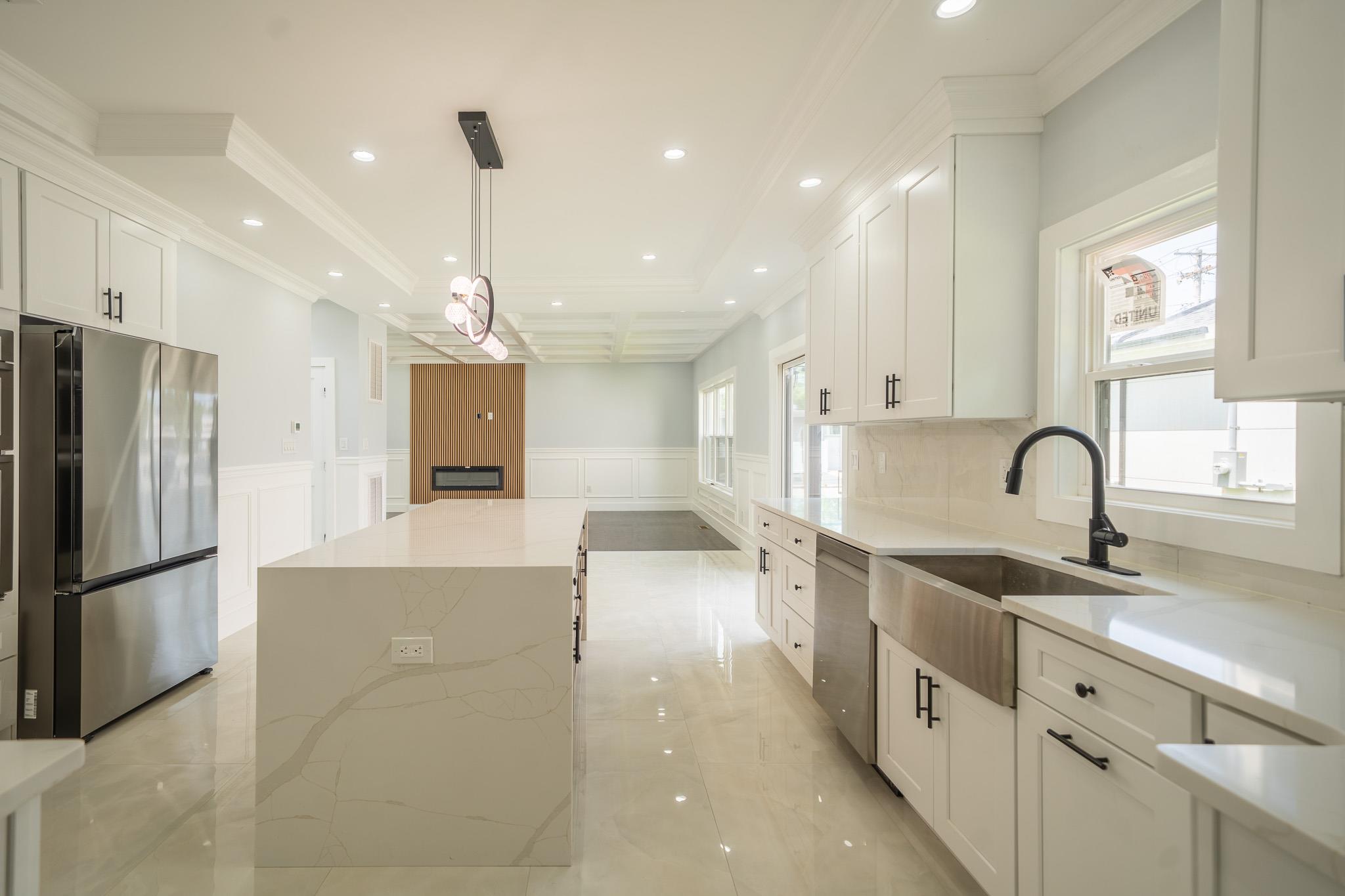 17 Park Drive East, Syosset, NY 11791