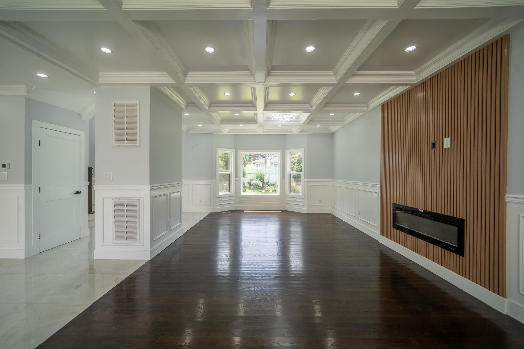 17 Park Drive East, Syosset, NY 11791