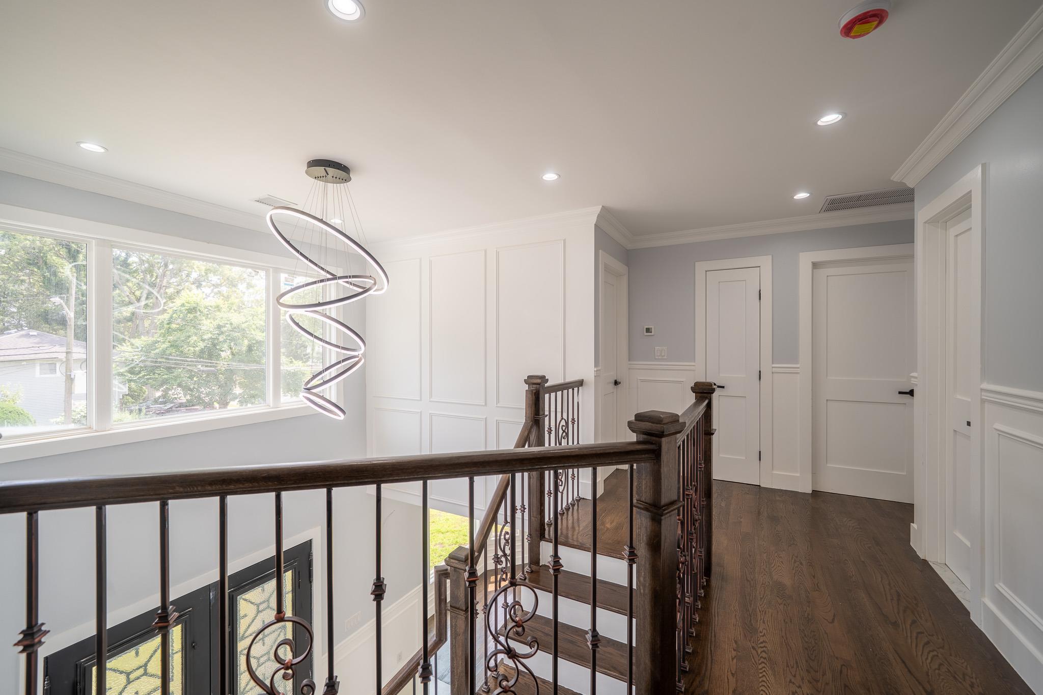 17 Park Drive East, Syosset, NY 11791