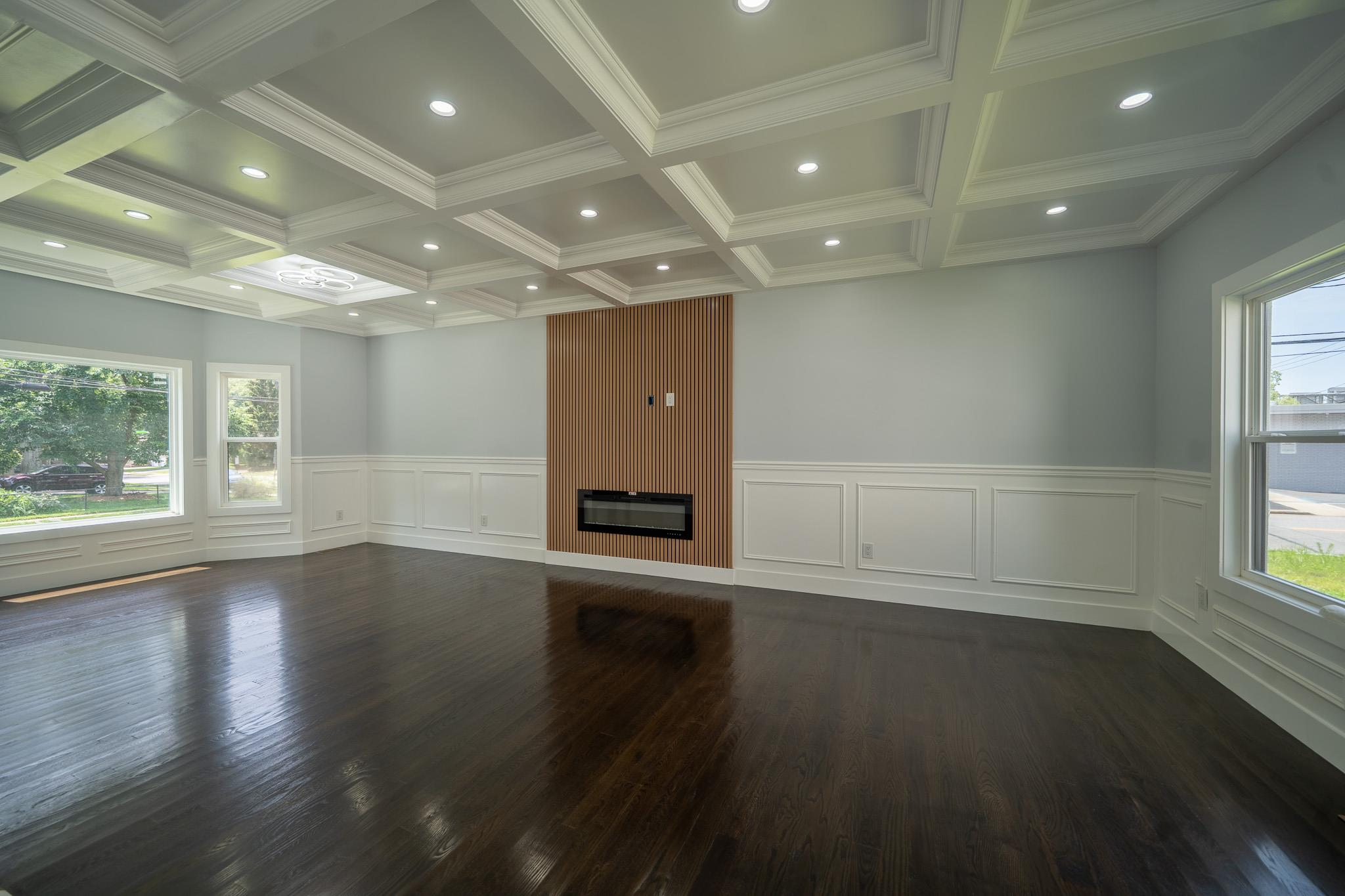 17 Park Drive East, Syosset, NY 11791