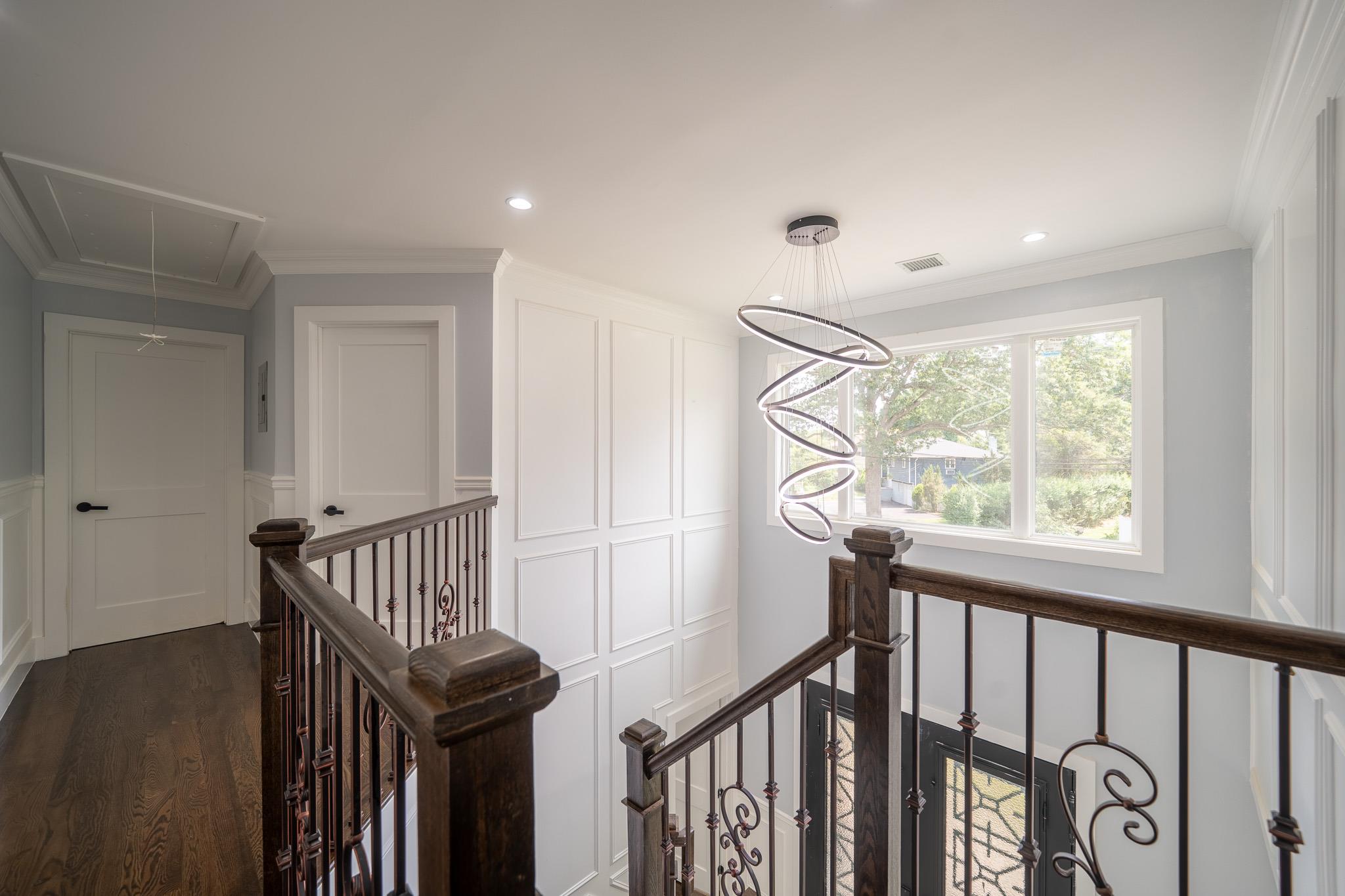 17 Park Drive East, Syosset, NY 11791