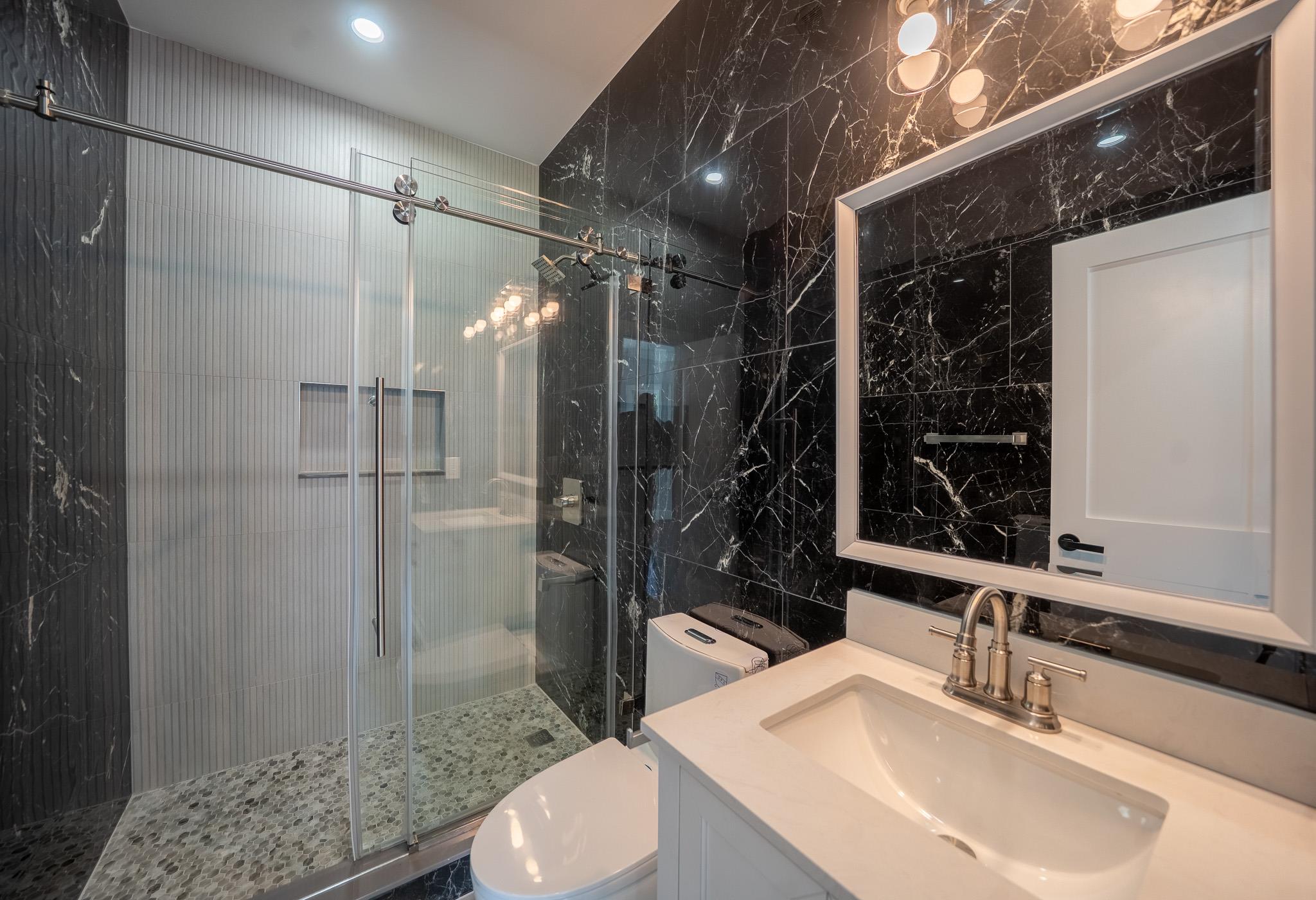 17 Park Drive East, Syosset, NY 11791