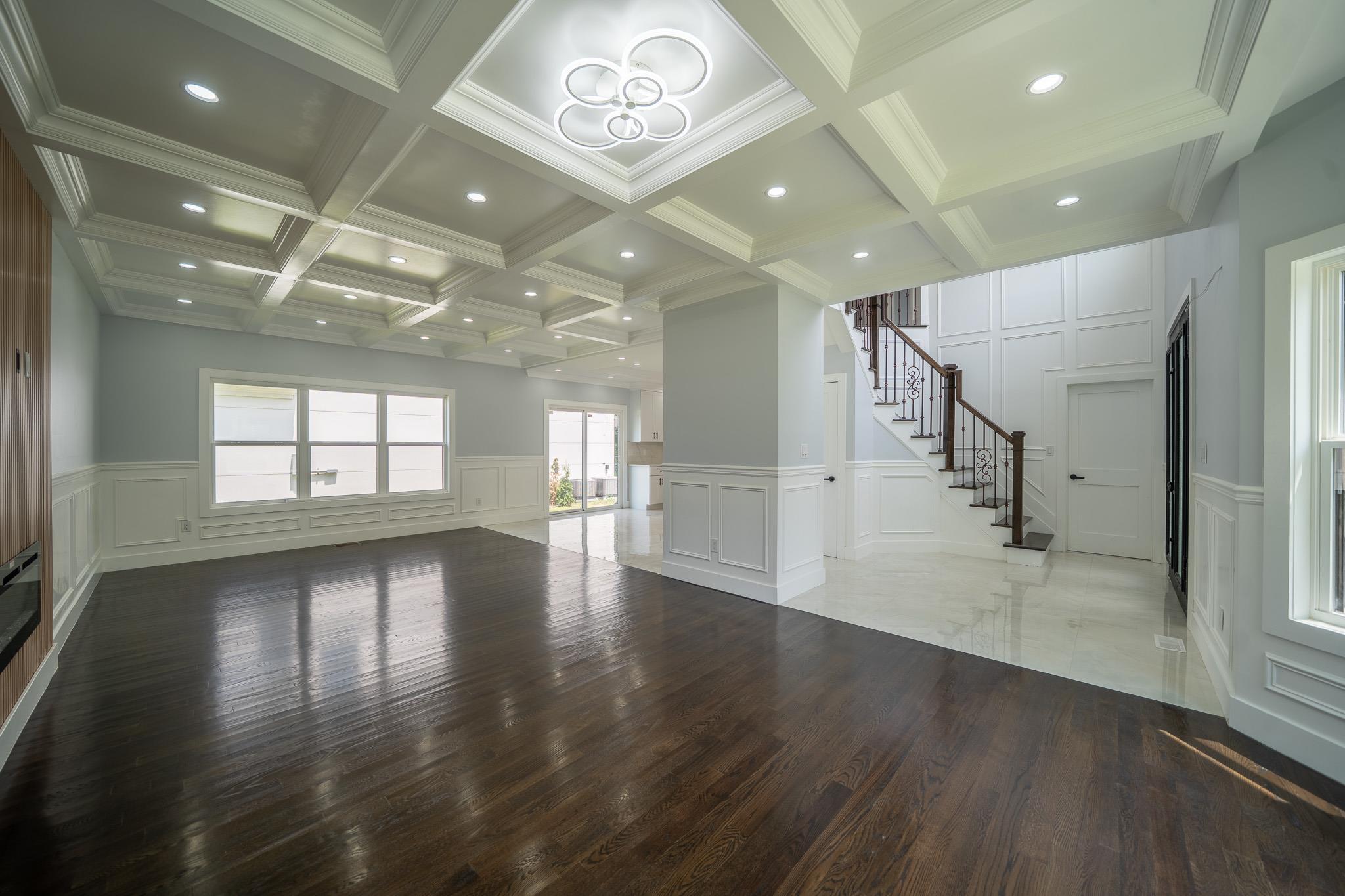 17 Park Drive East, Syosset, NY 11791