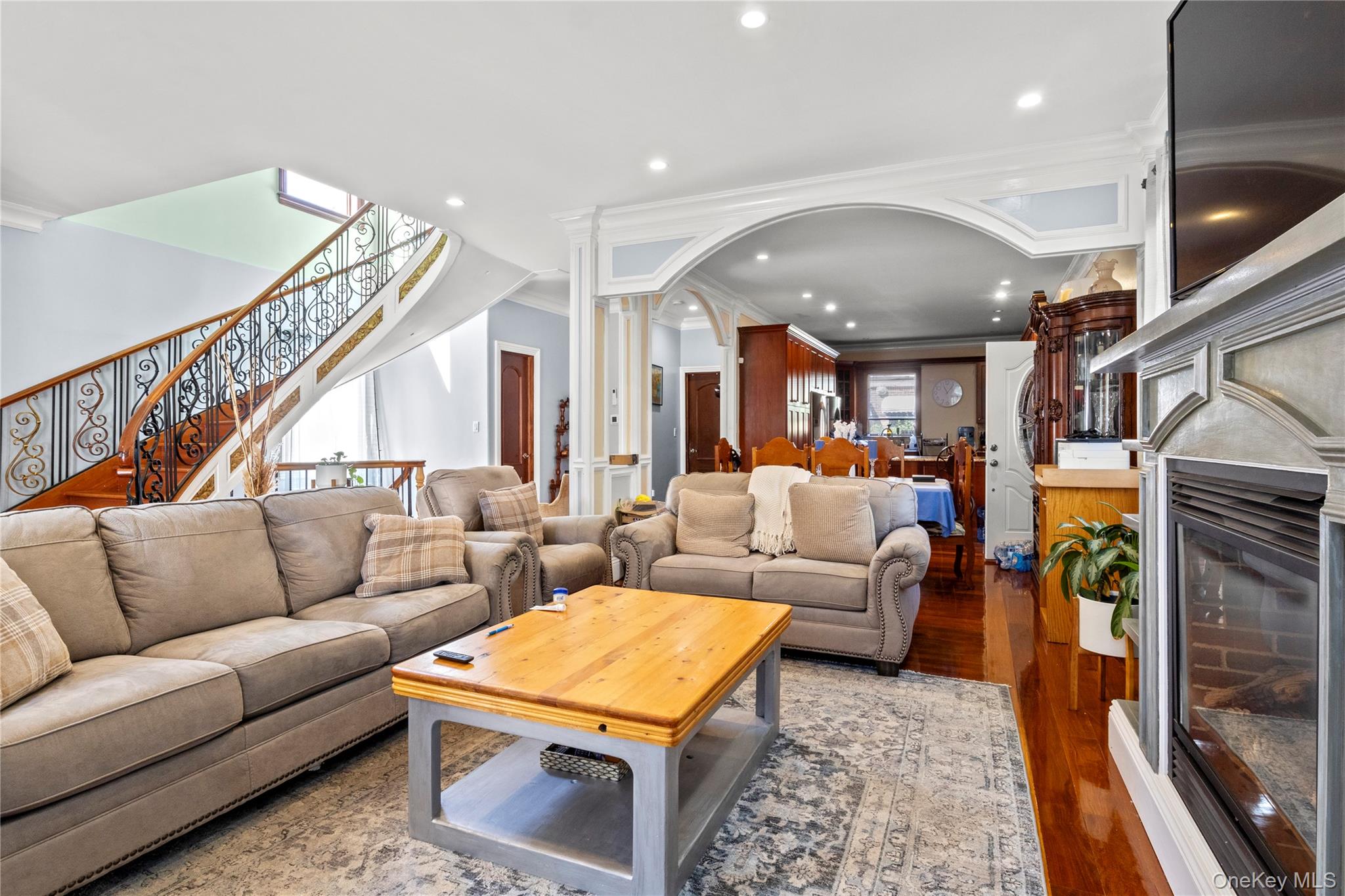 1011 Bay 24th Street, Far Rockaway, NY 11691