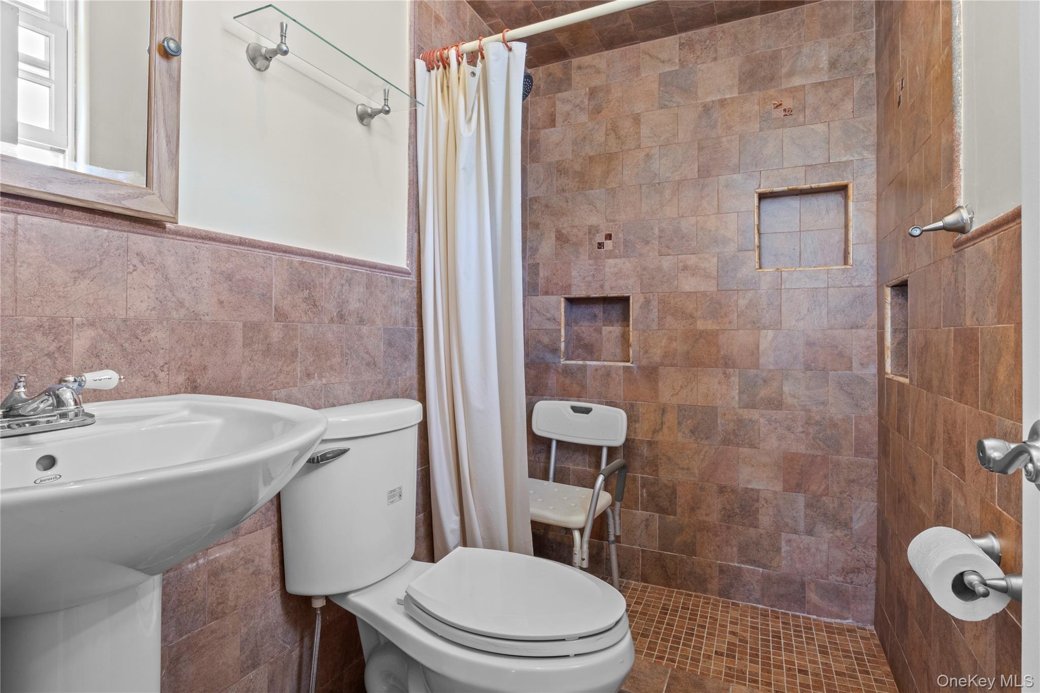 1011 Bay 24th Street, Far Rockaway, NY 11691