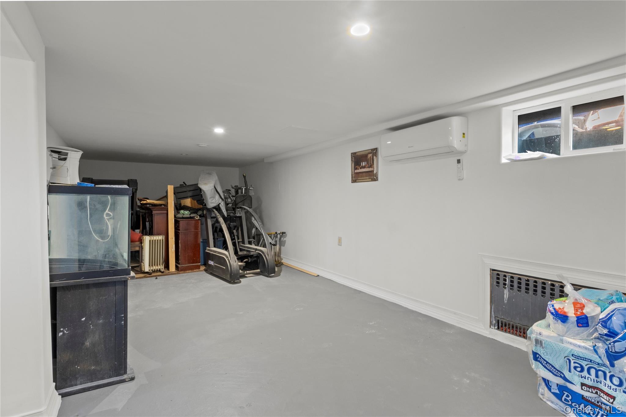 1011 Bay 24th Street, Far Rockaway, NY 11691