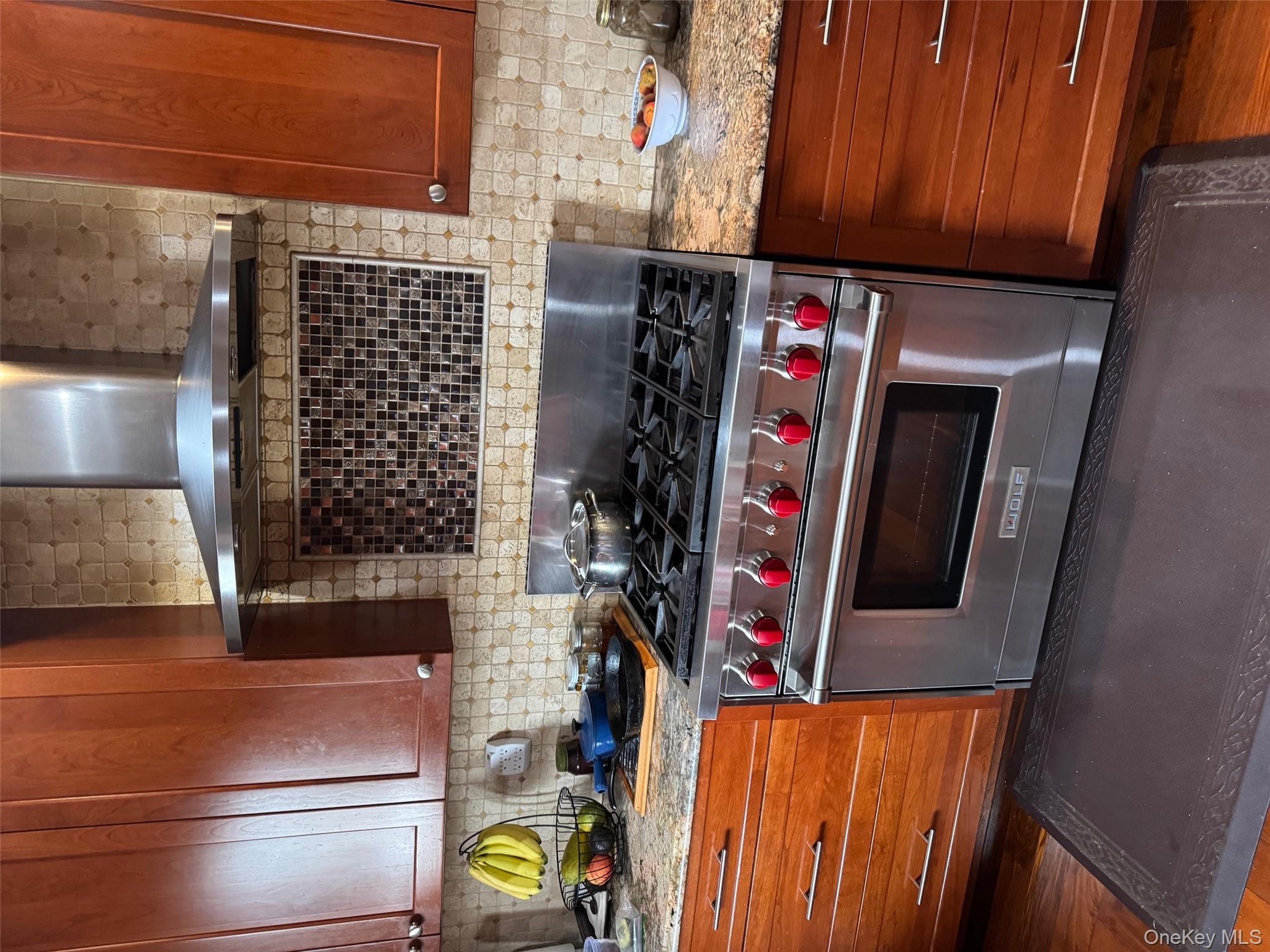 1011 Bay 24th Street, Far Rockaway, NY 11691