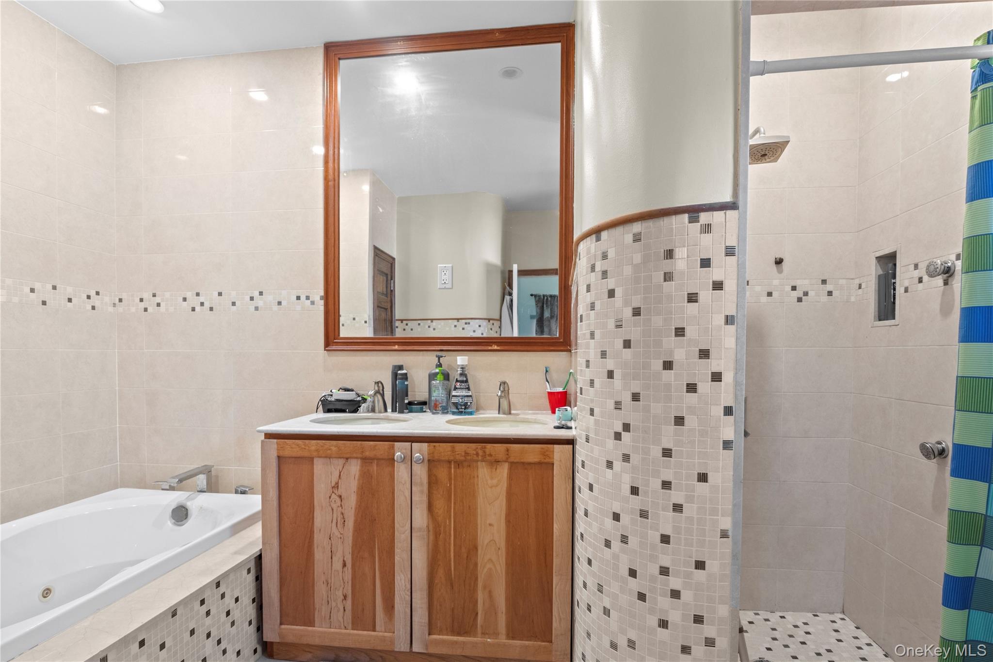 1011 Bay 24th Street, Far Rockaway, NY 11691