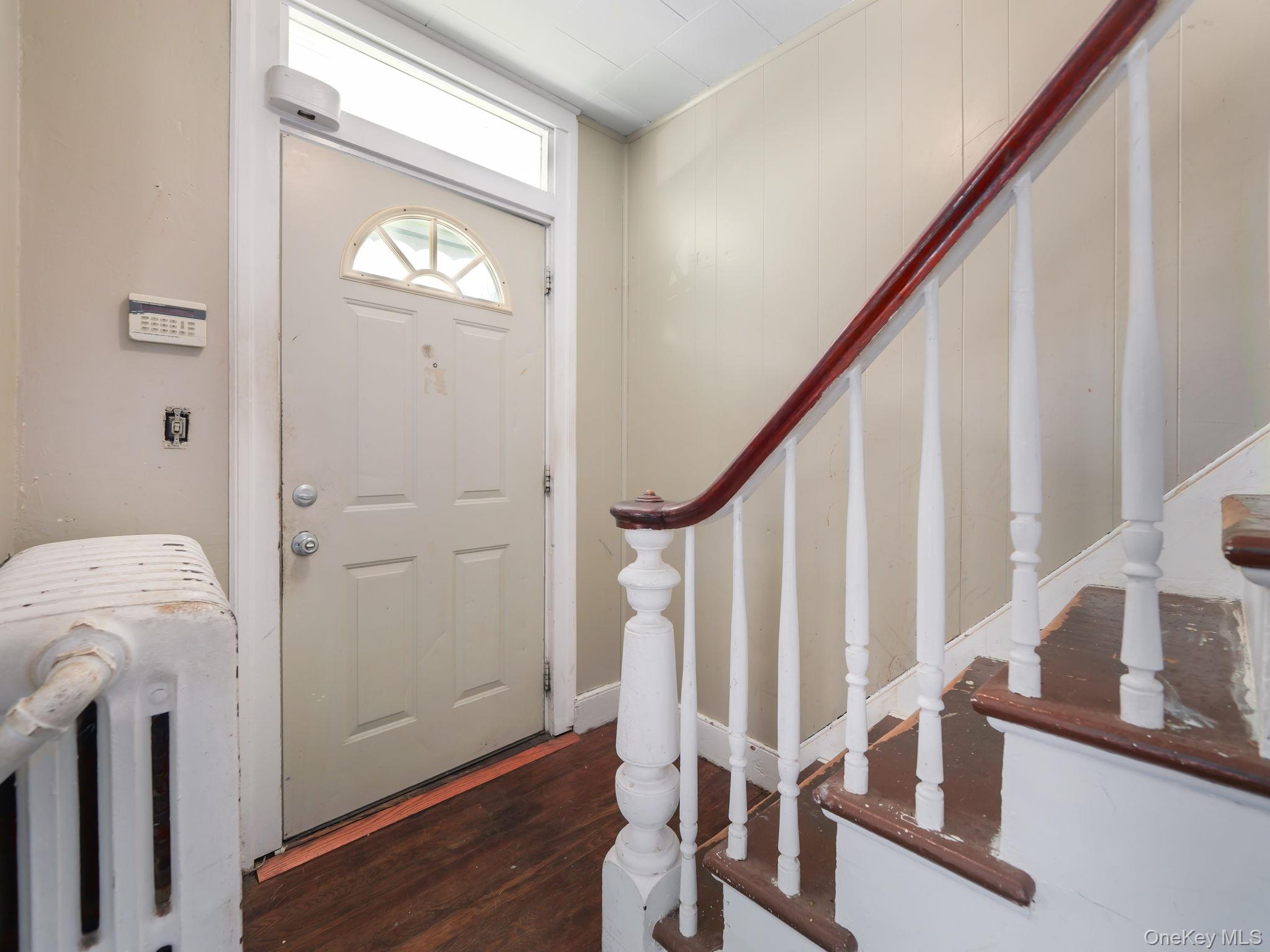 17 Maple Street, Beacon, NY 12508