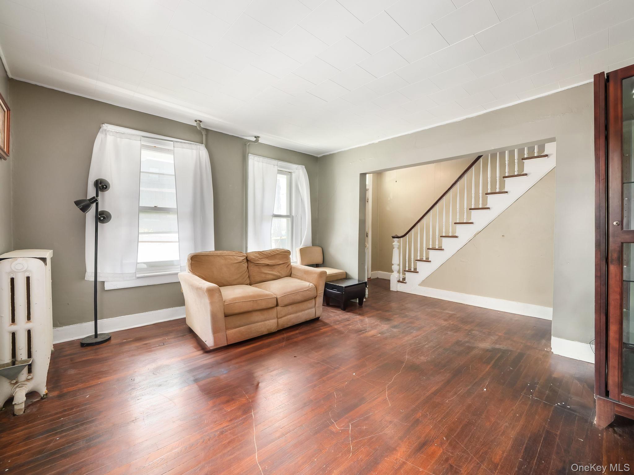 17 Maple Street, Beacon, NY 12508