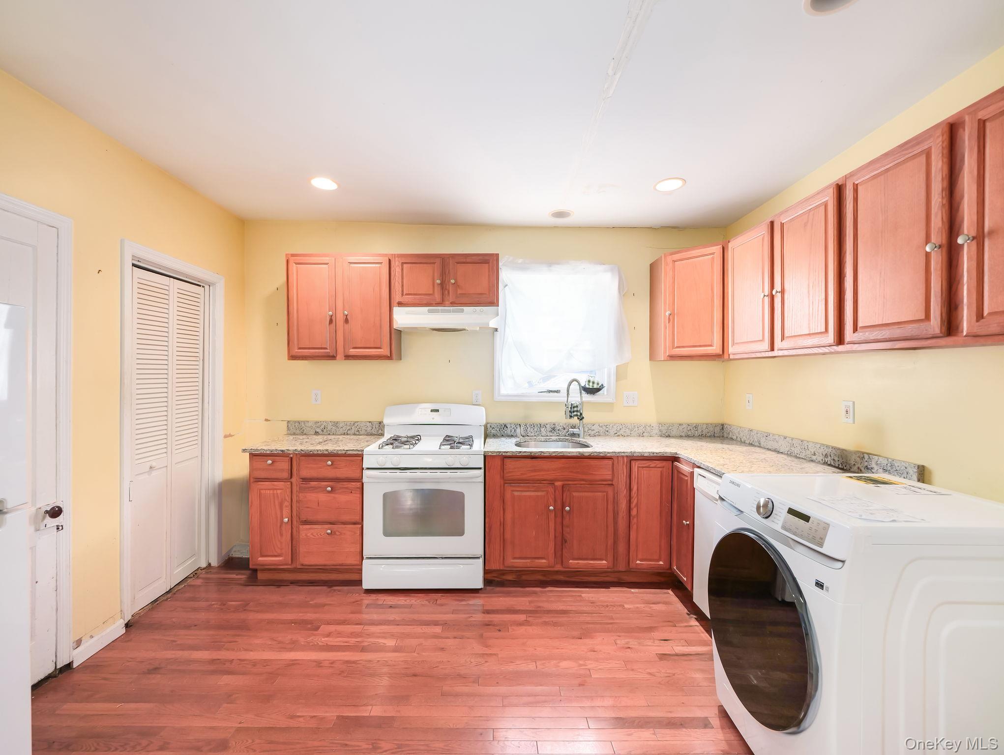 17 Maple Street, Beacon, NY 12508