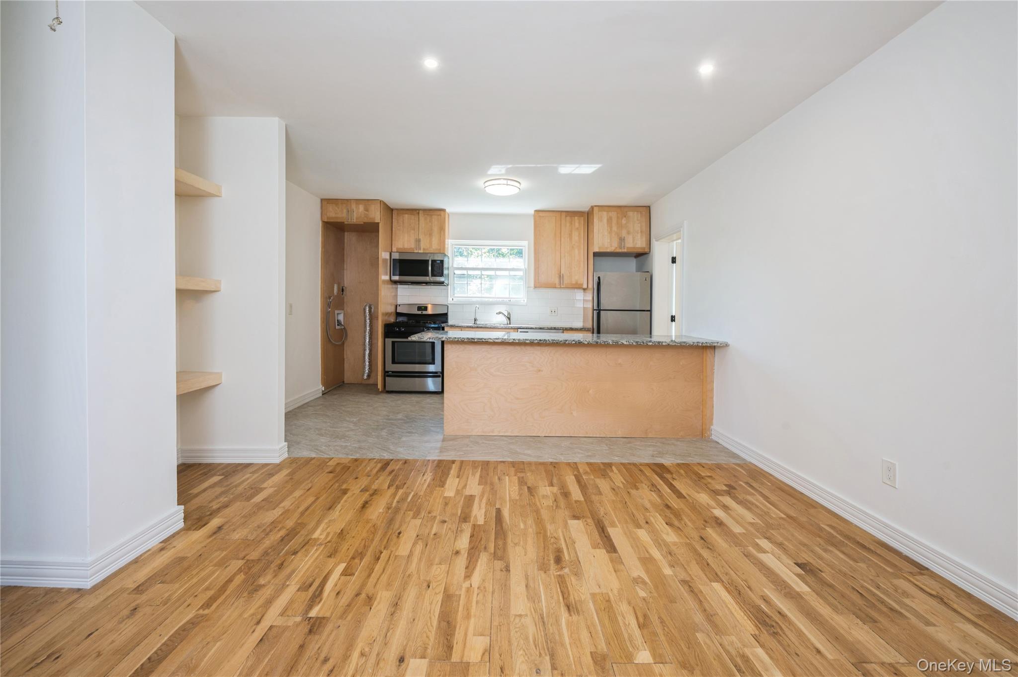 12 Bellew Avenue # Top Floor, Eastchester, NY 10709