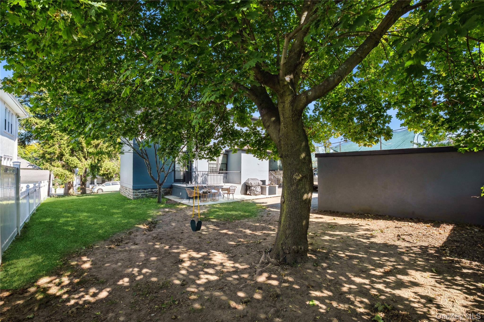 12 Bellew Avenue # Top Floor, Eastchester, NY 10709